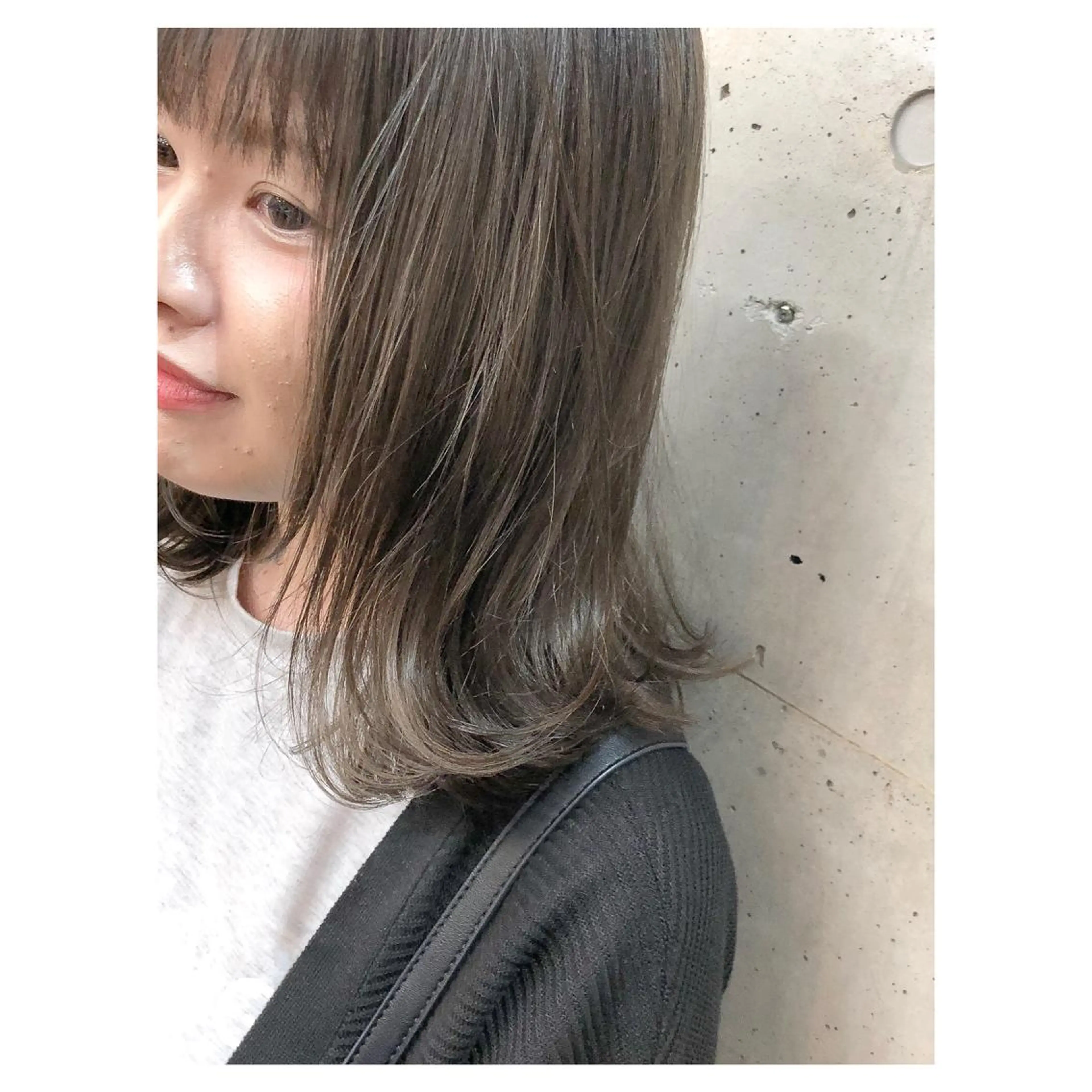 ミディアム カラー アッシュ グレージュ ハイライトカラー ハイライト カット ヘアカラー トリートメント ヘアセット センスをお届けします 大谷将生INFPのヘアスタイル
