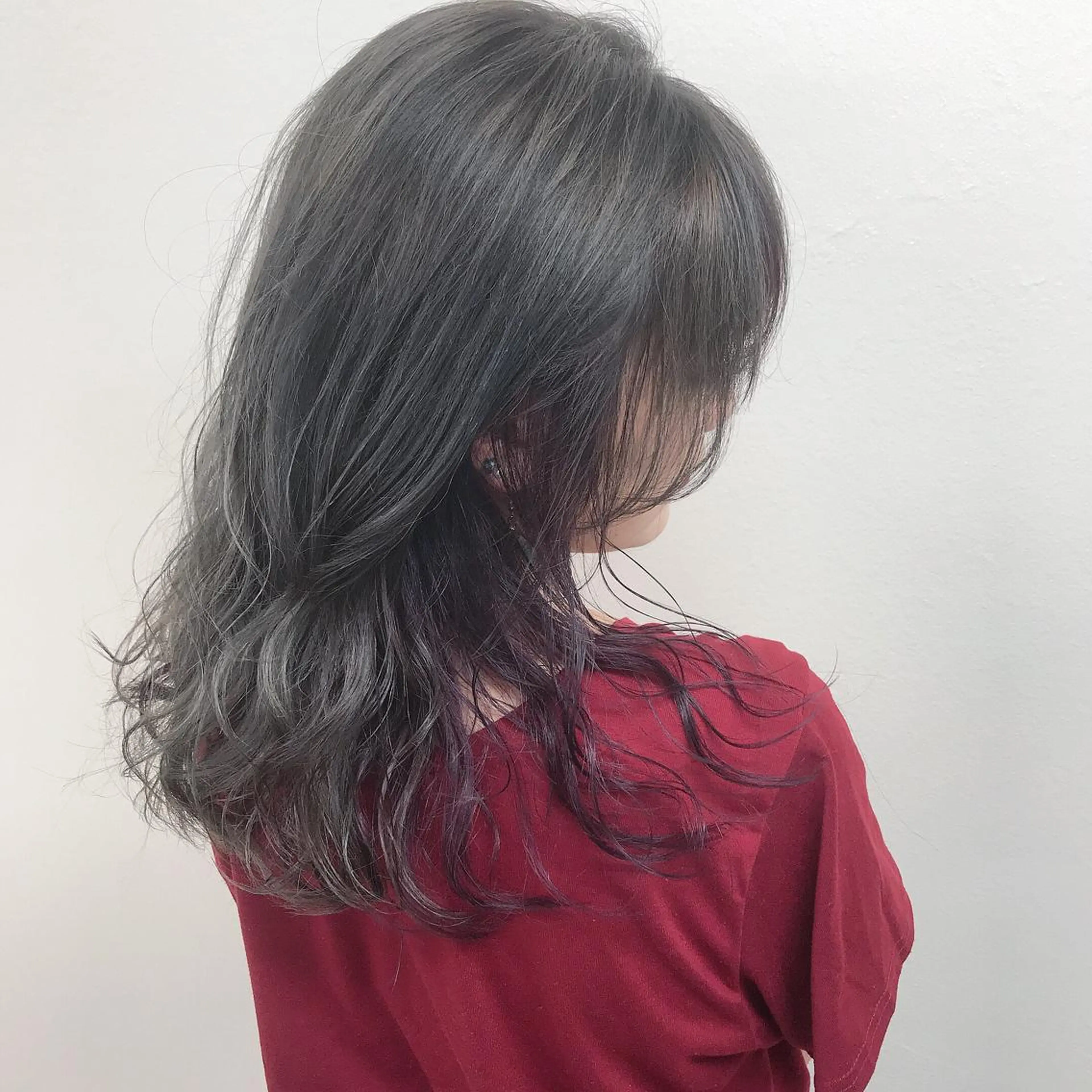 セミロング カラー 🩵ハイトーン 美咲🩵のヘアスタイル