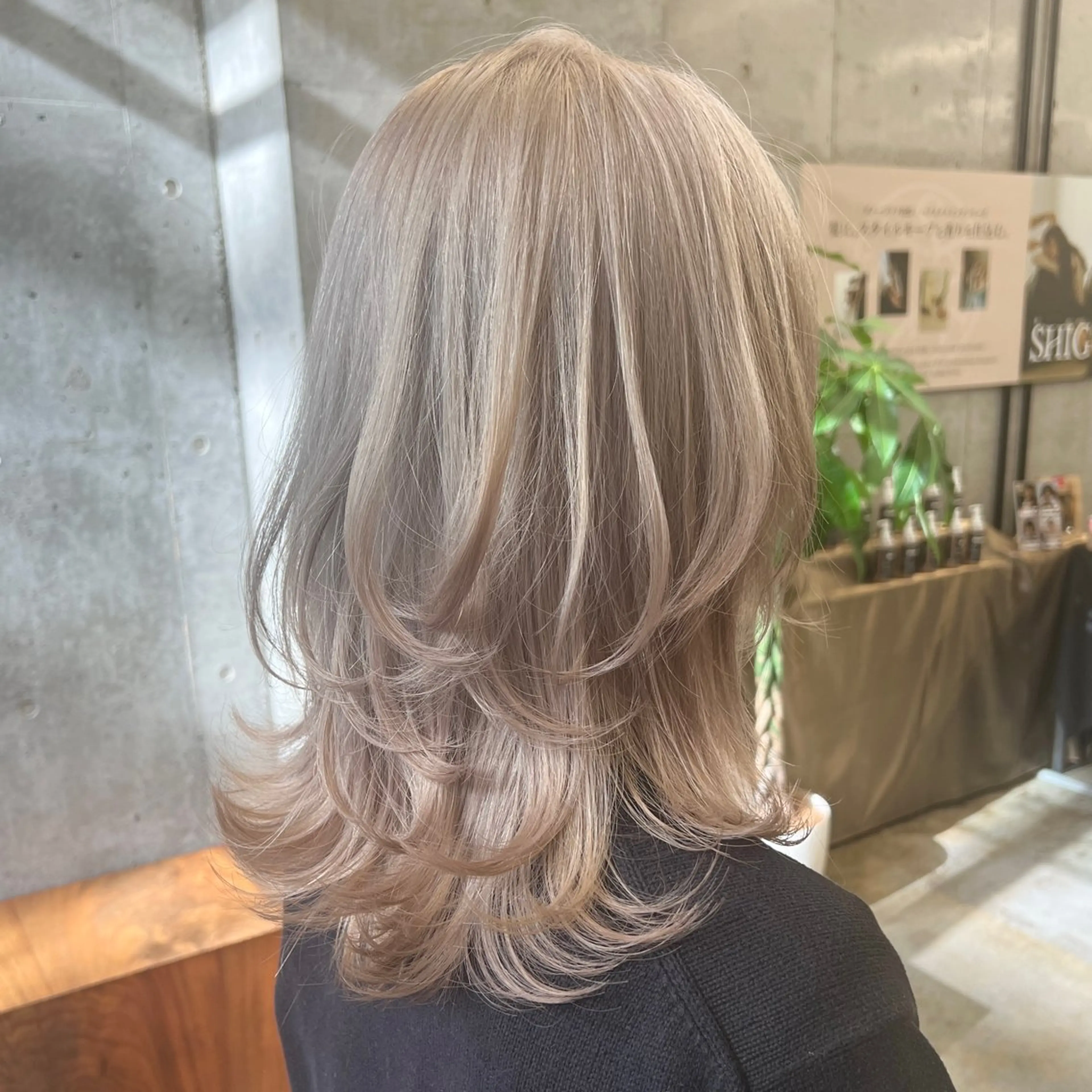 ミディアム カラー カット ヘアカラー トリートメント 🍂顔まわりカットと ミルクティー🍼翔太のヘアスタイル