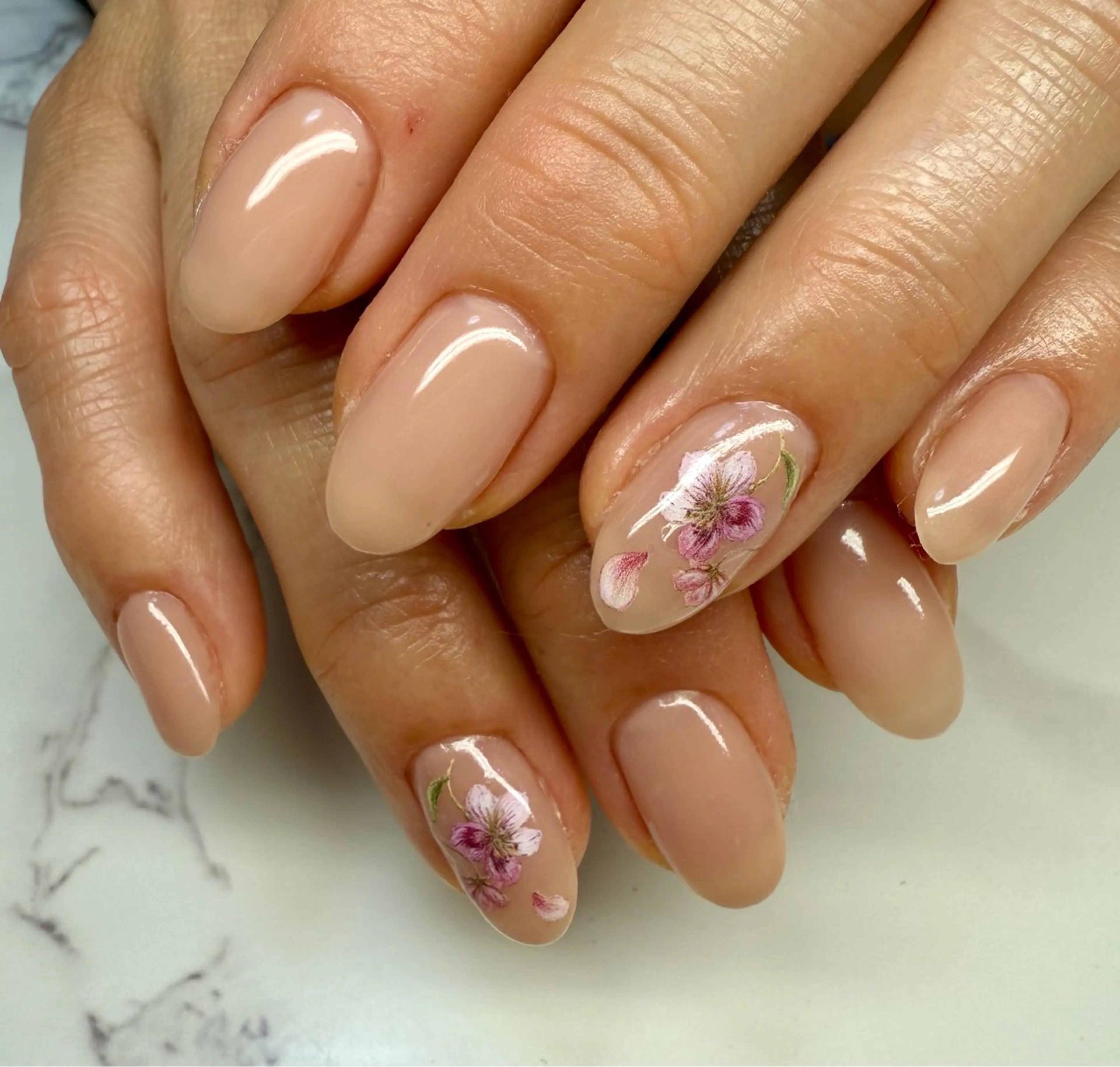 ネイル アートネイル チークネイル フレンチネイル キラキラネイル ラメ(グリッター) M.N_ nailのネイルデザイン