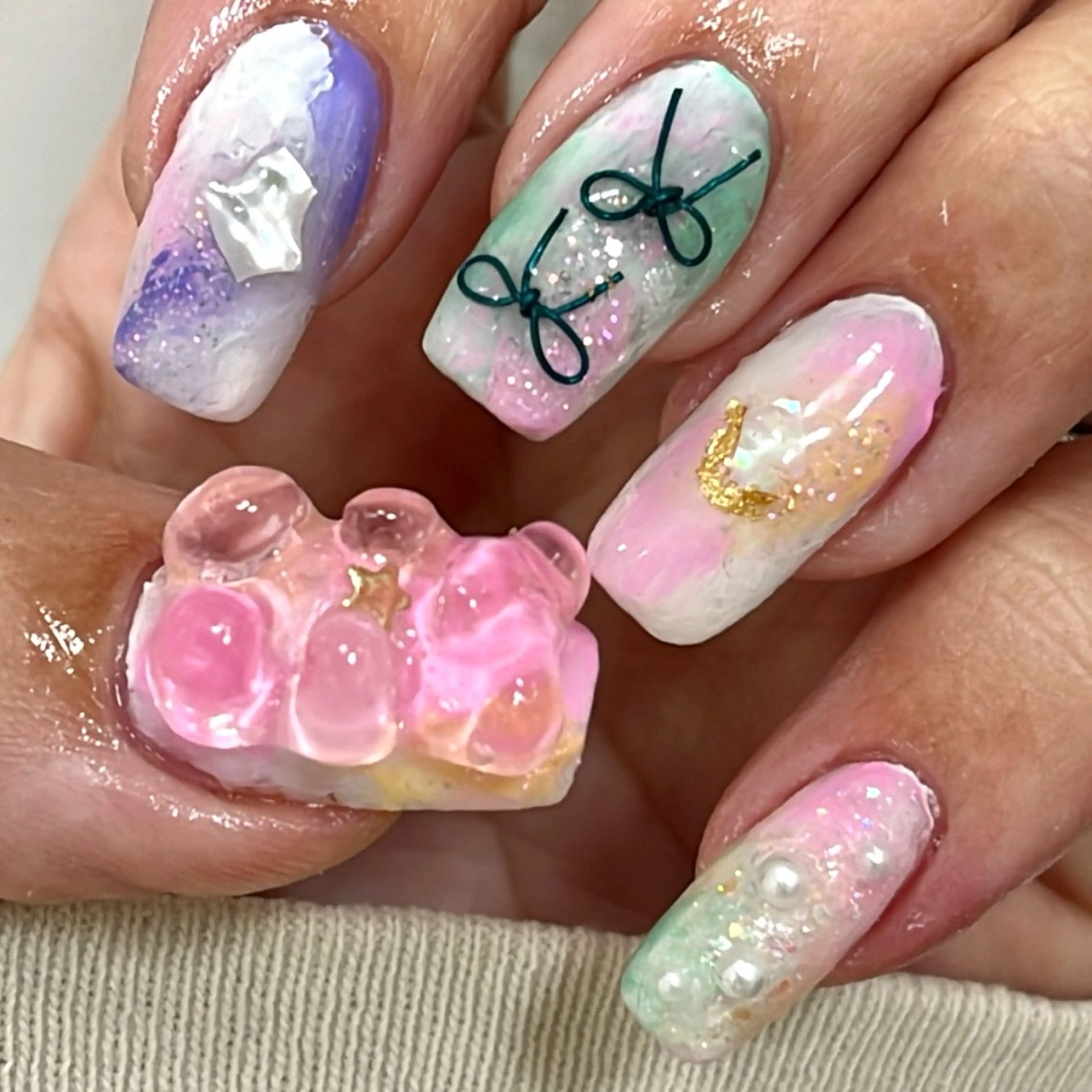 ネイル 韓国ネイル パステルネイル リボン ワンホンネイル ハンドネイル フットネイル para ☀︎ sol by BECK所属・Para Sol nail　Maoのネイルデザイン