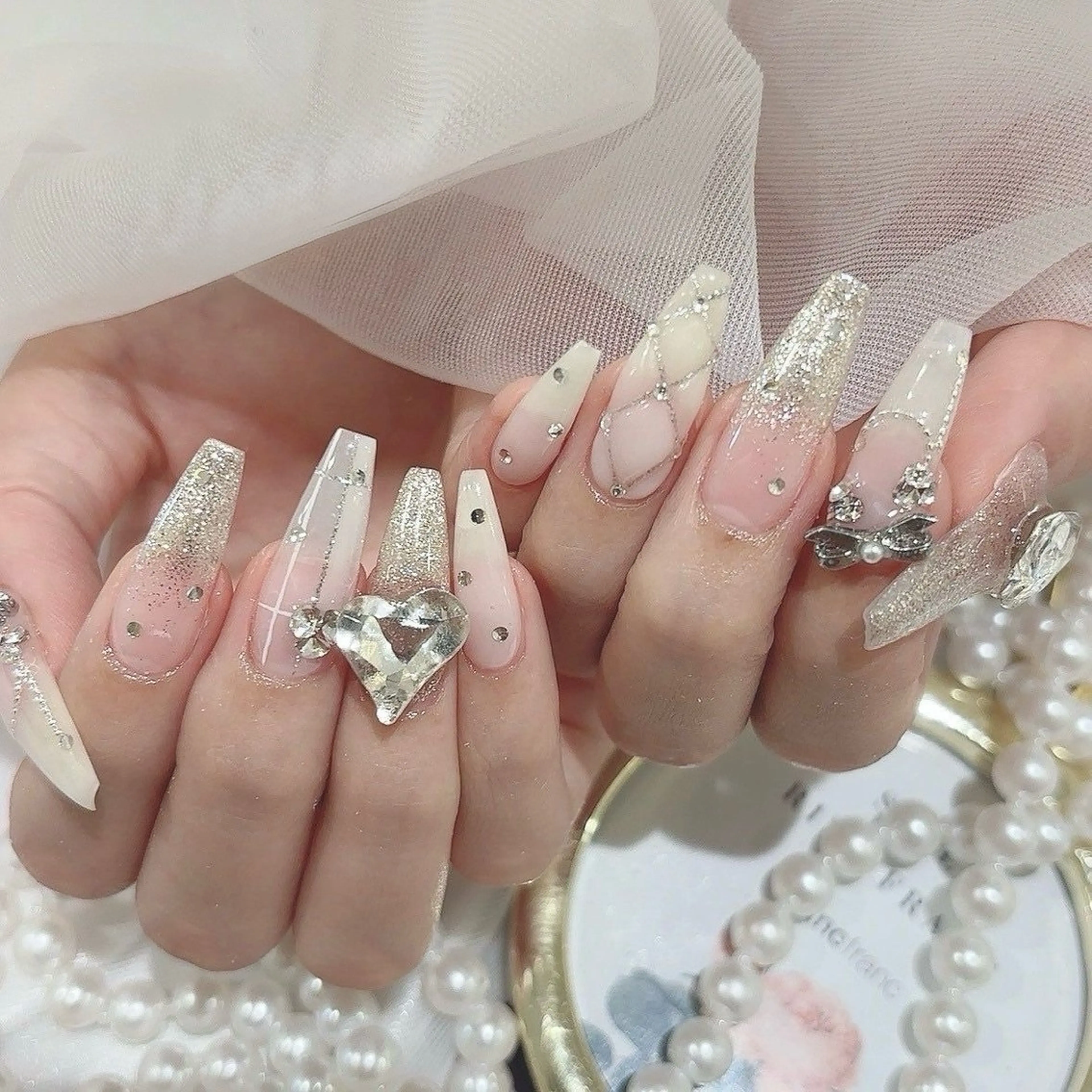 ネイル アートネイル オーロラネイル ブルー チークネイル フットネイル ハンドネイル NICY NAIL所属・NICY NAIL 池袋のネイルデザイン