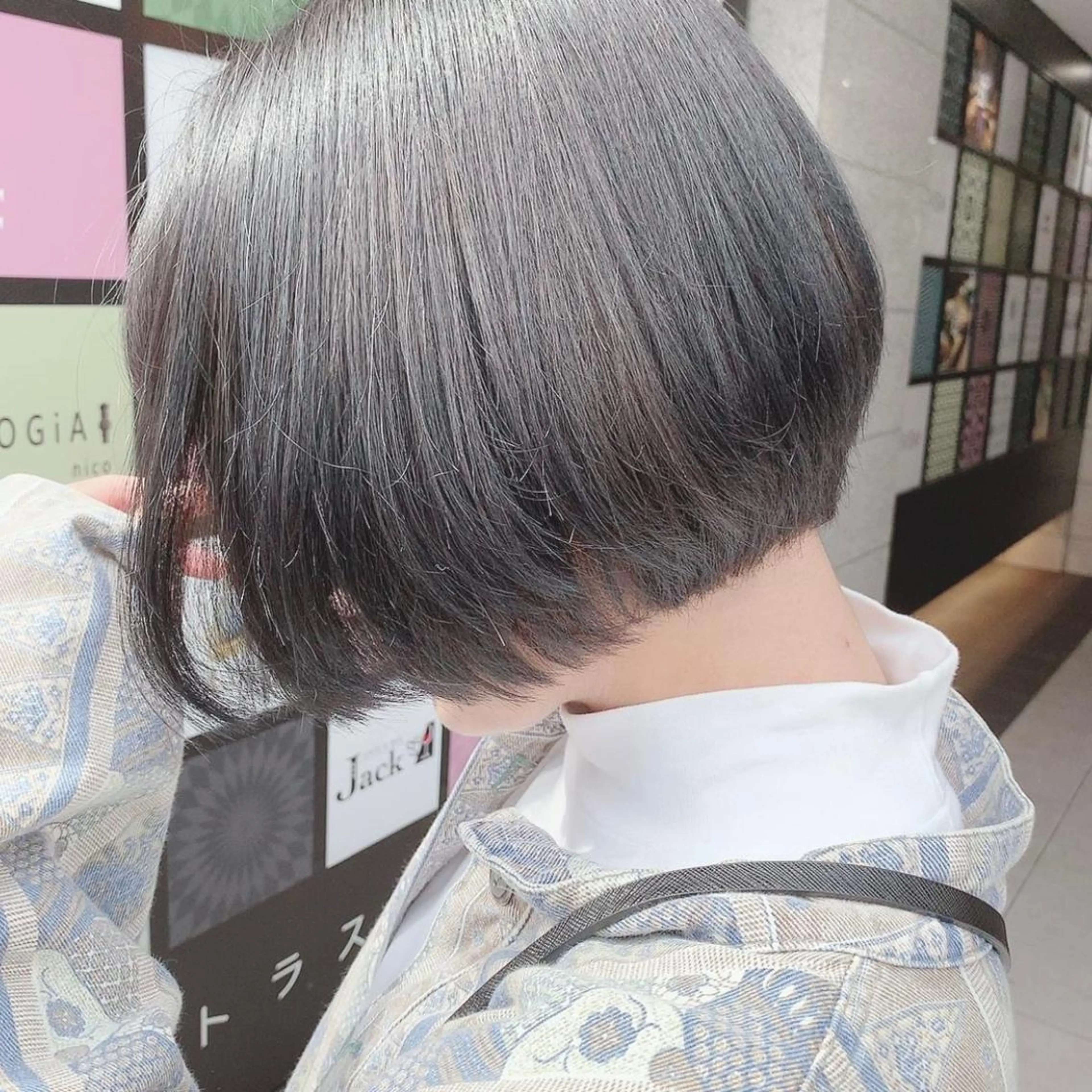 ミディアム カラー カット ヘアカラー トリートメント 酒井 里穂のヘアスタイル
