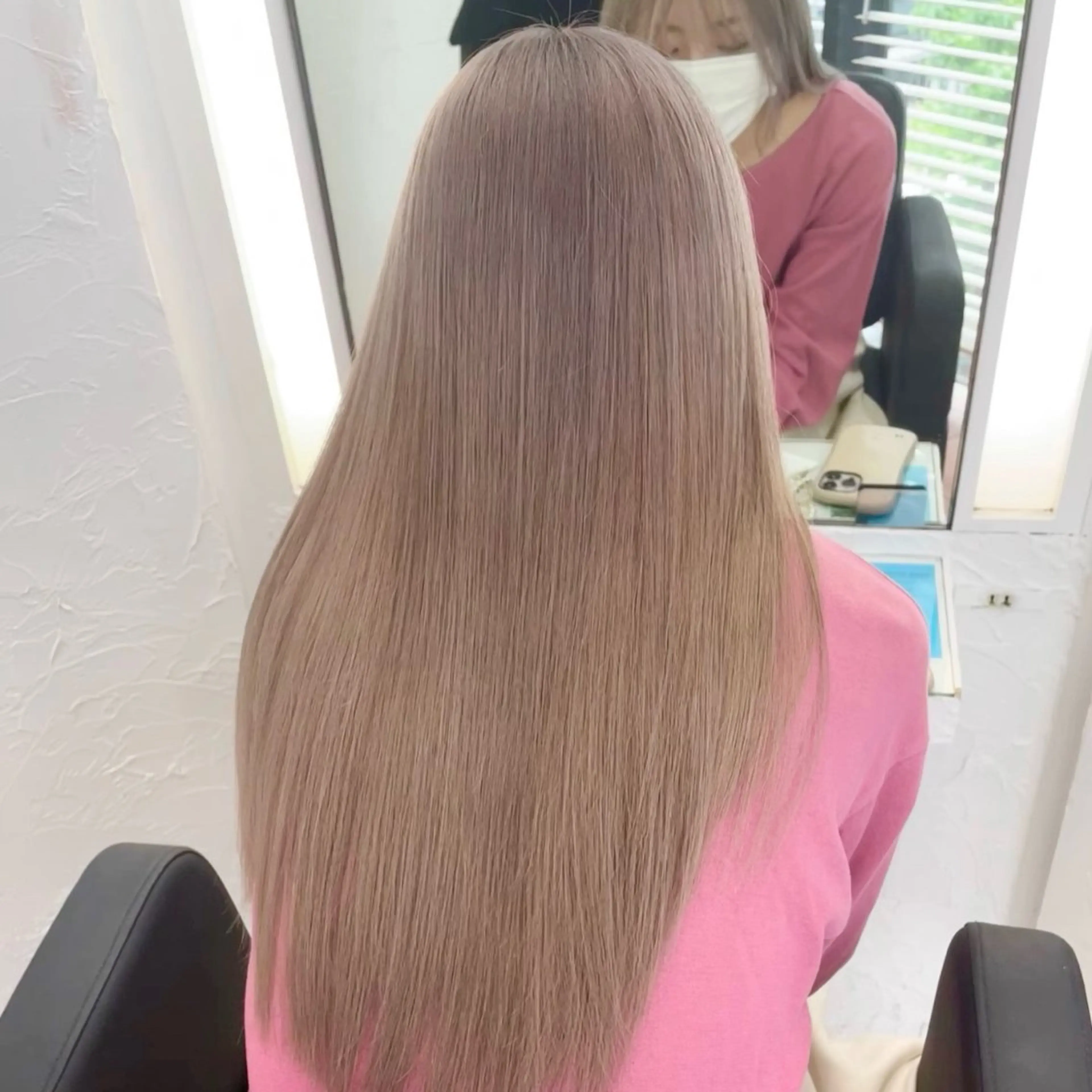 ロング カラー 透明感カラー ハイトーンカラー ブリーチなしピンク 赤井龍斗のヘアスタイル