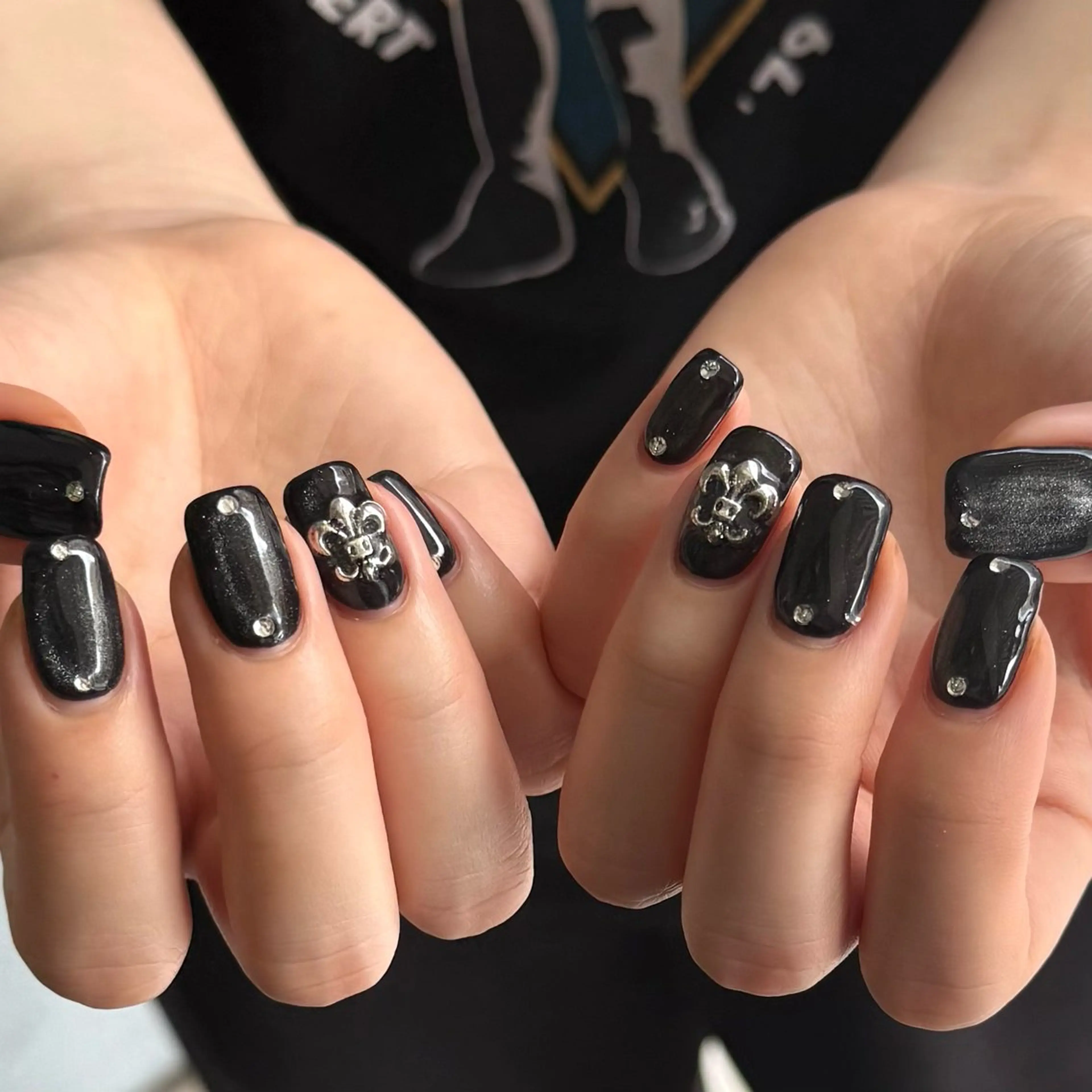 ネイル ハンドネイル chika .のネイルデザイン