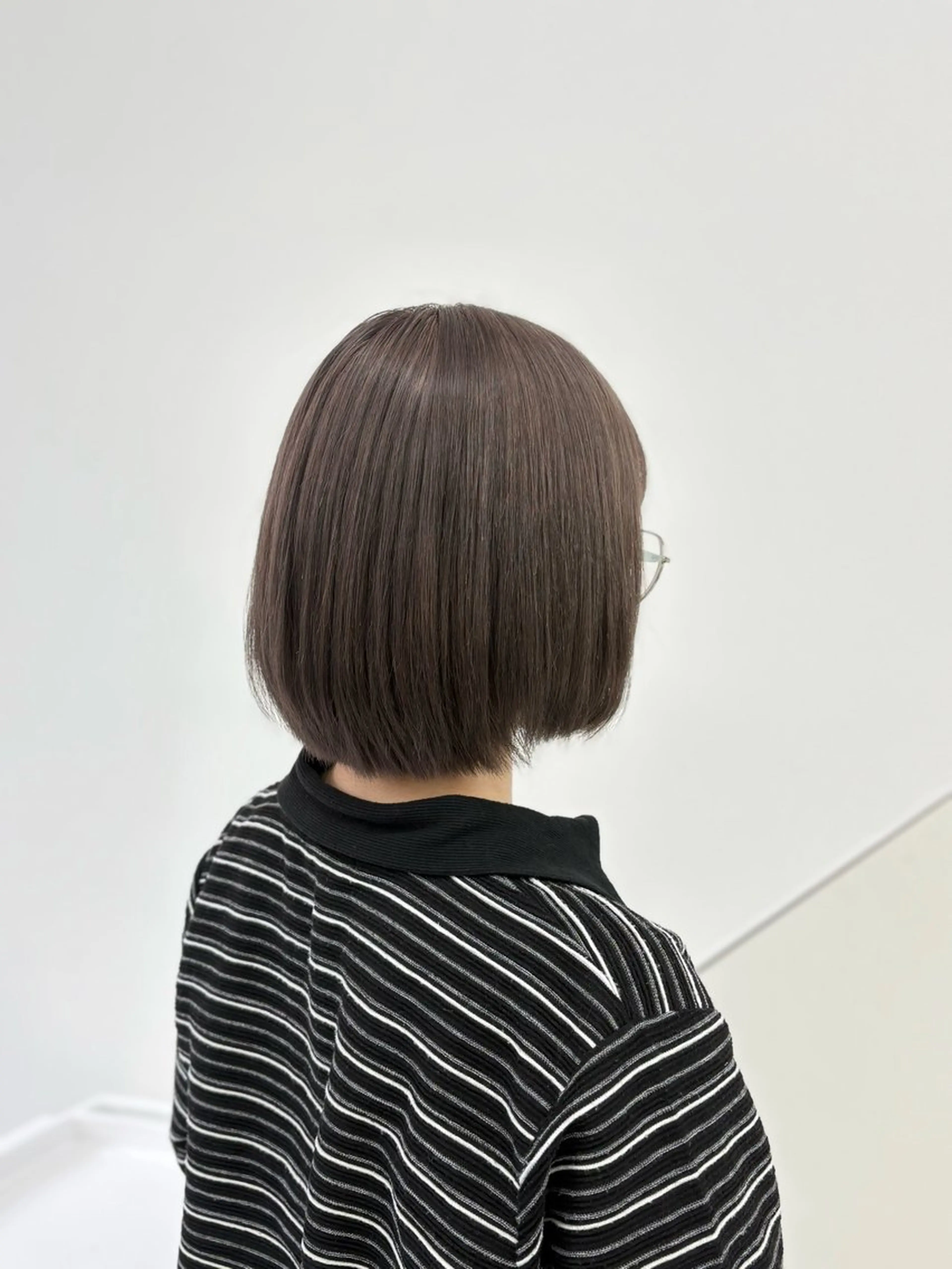 ミディアム Haruna/河原町 ハイトーン🤍のヘアスタイル