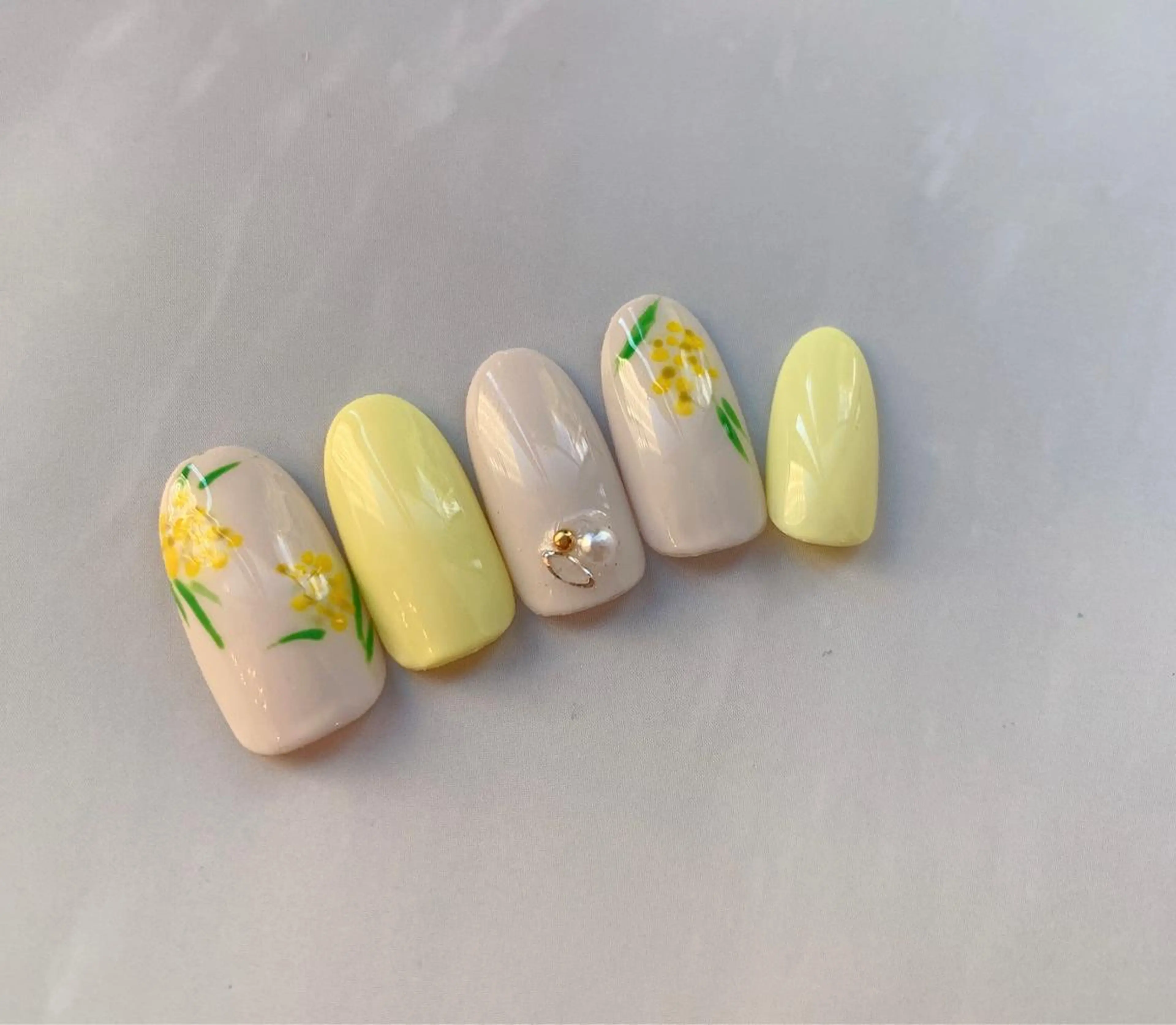 ネイル アートネイル nail atelier new moon所属・森 貴子のネイルデザイン