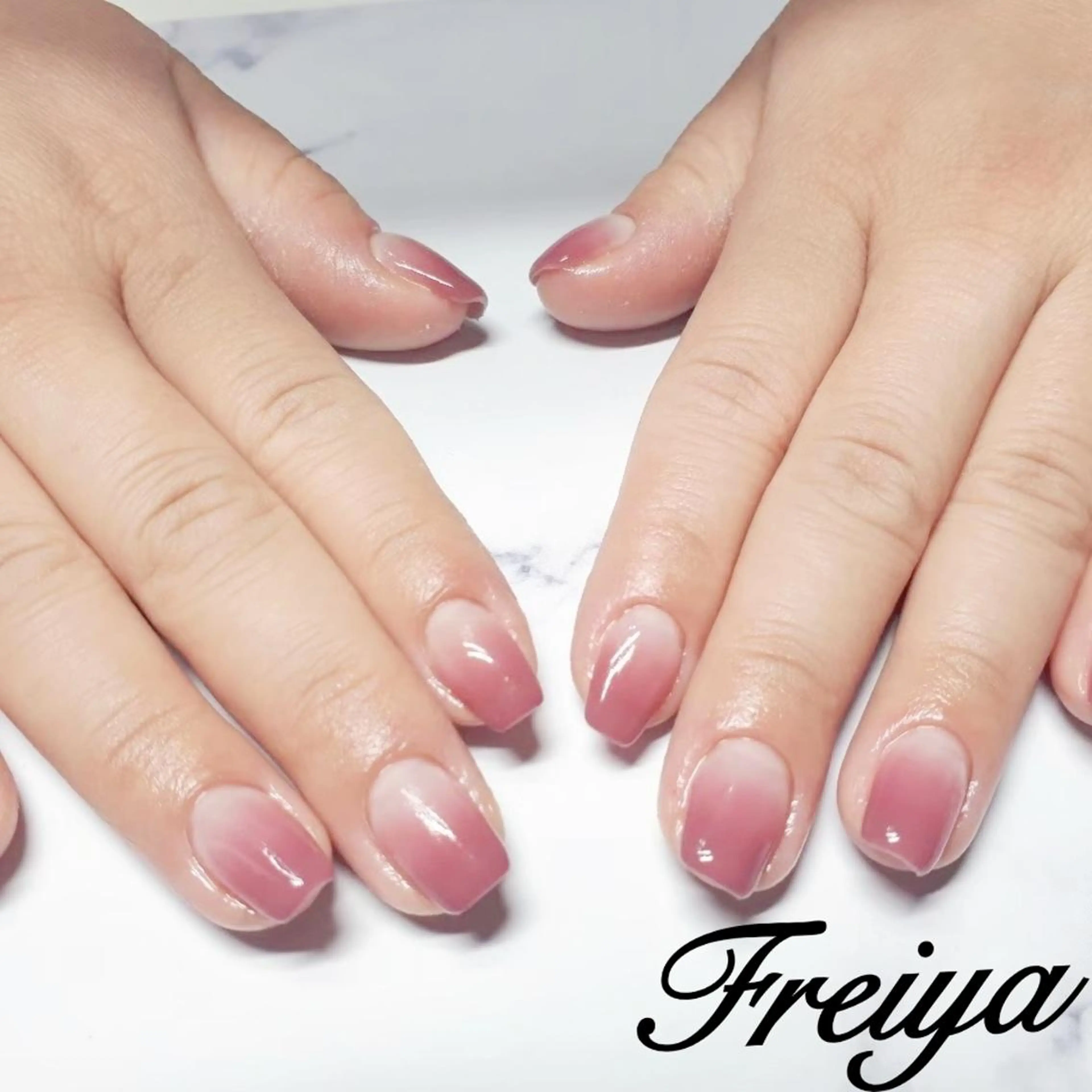 ネイル FREIYA所属・FREIYA マツエク、ネイルの眉毛・アイブロウイメージ