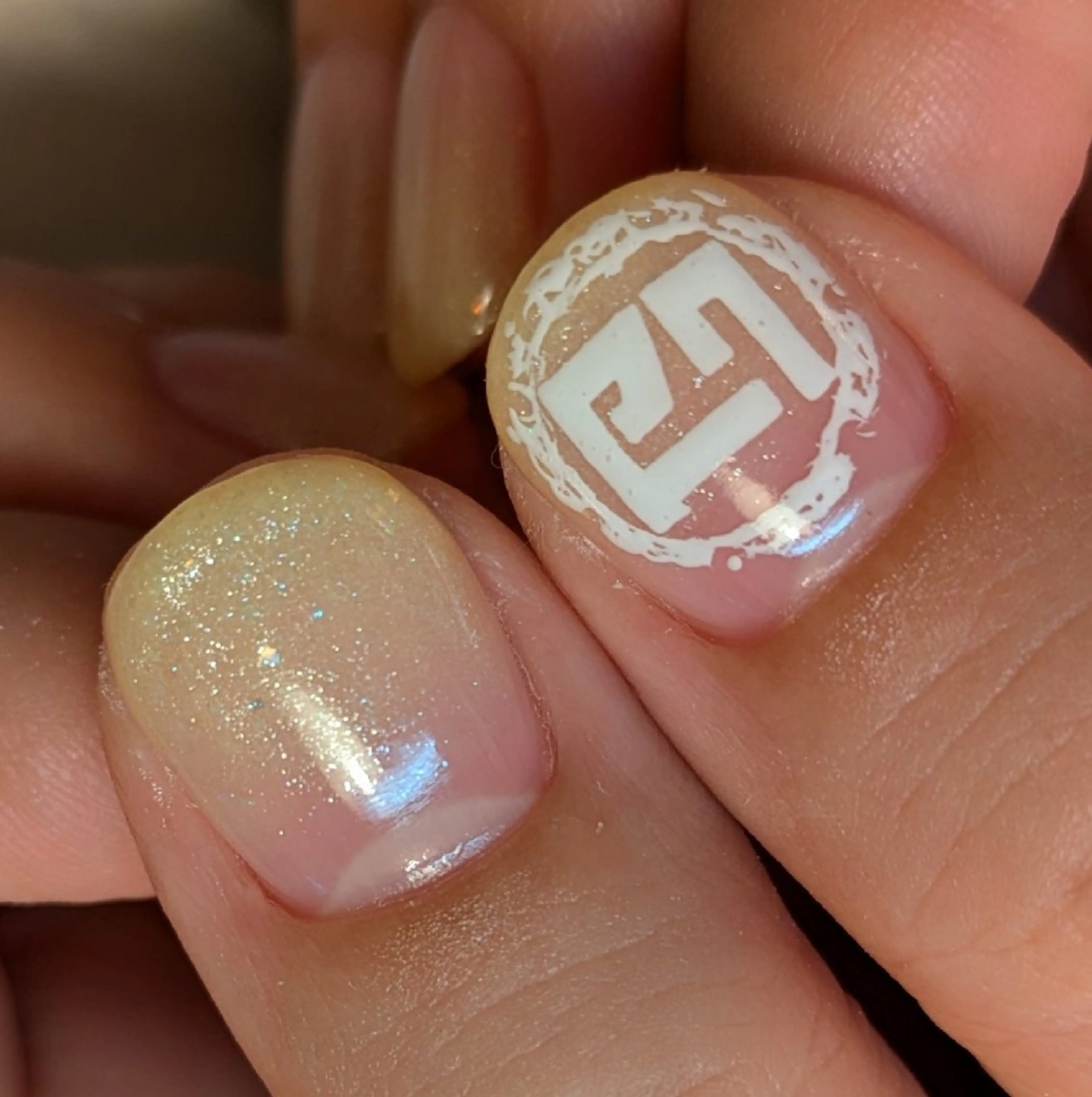 ネイル ジェヌインネイル 河内のネイルデザイン