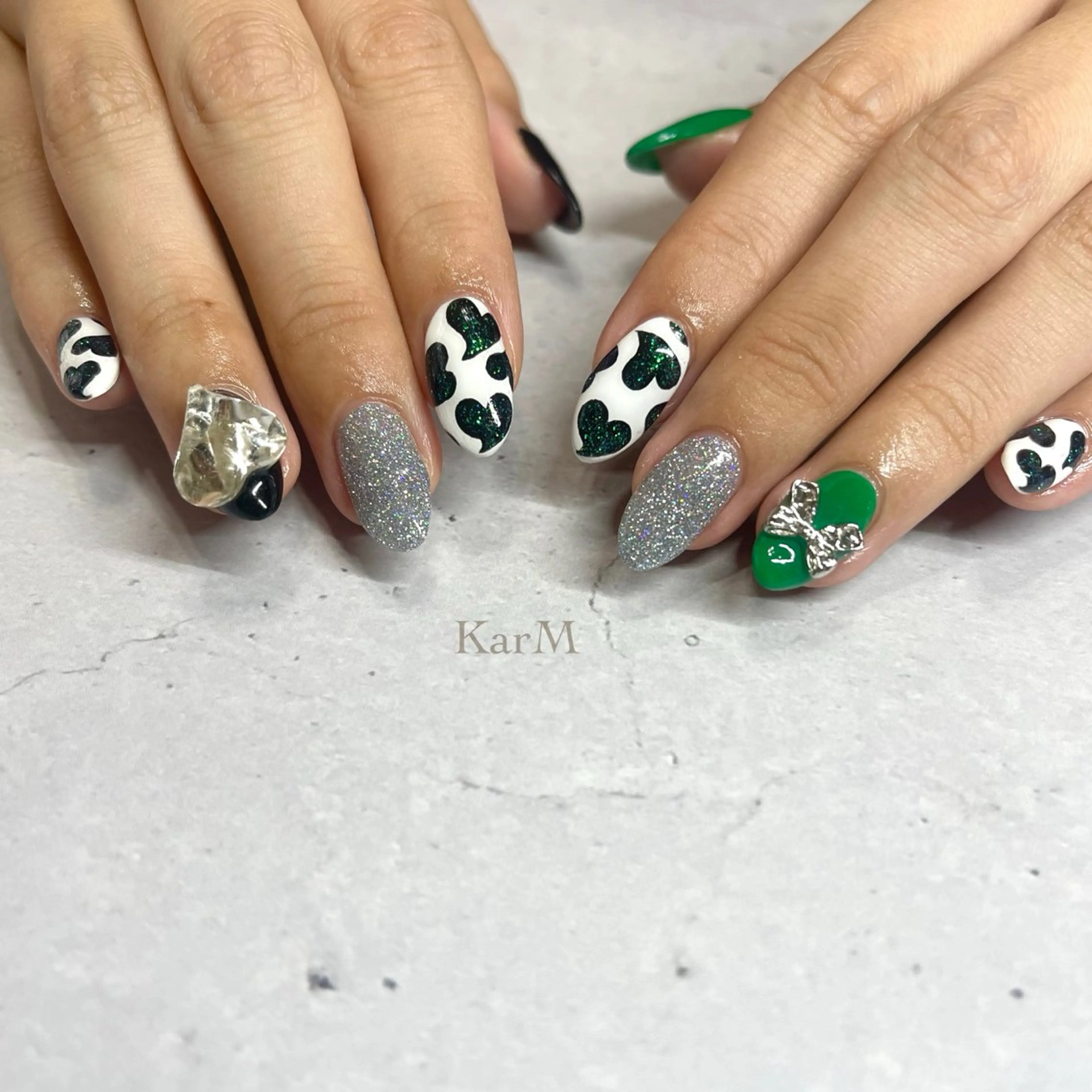 ネイル オーロラネイル チークネイル フラッシュネイル フレンチネイル ハート ハンドネイル ogino karinのネイルデザイン