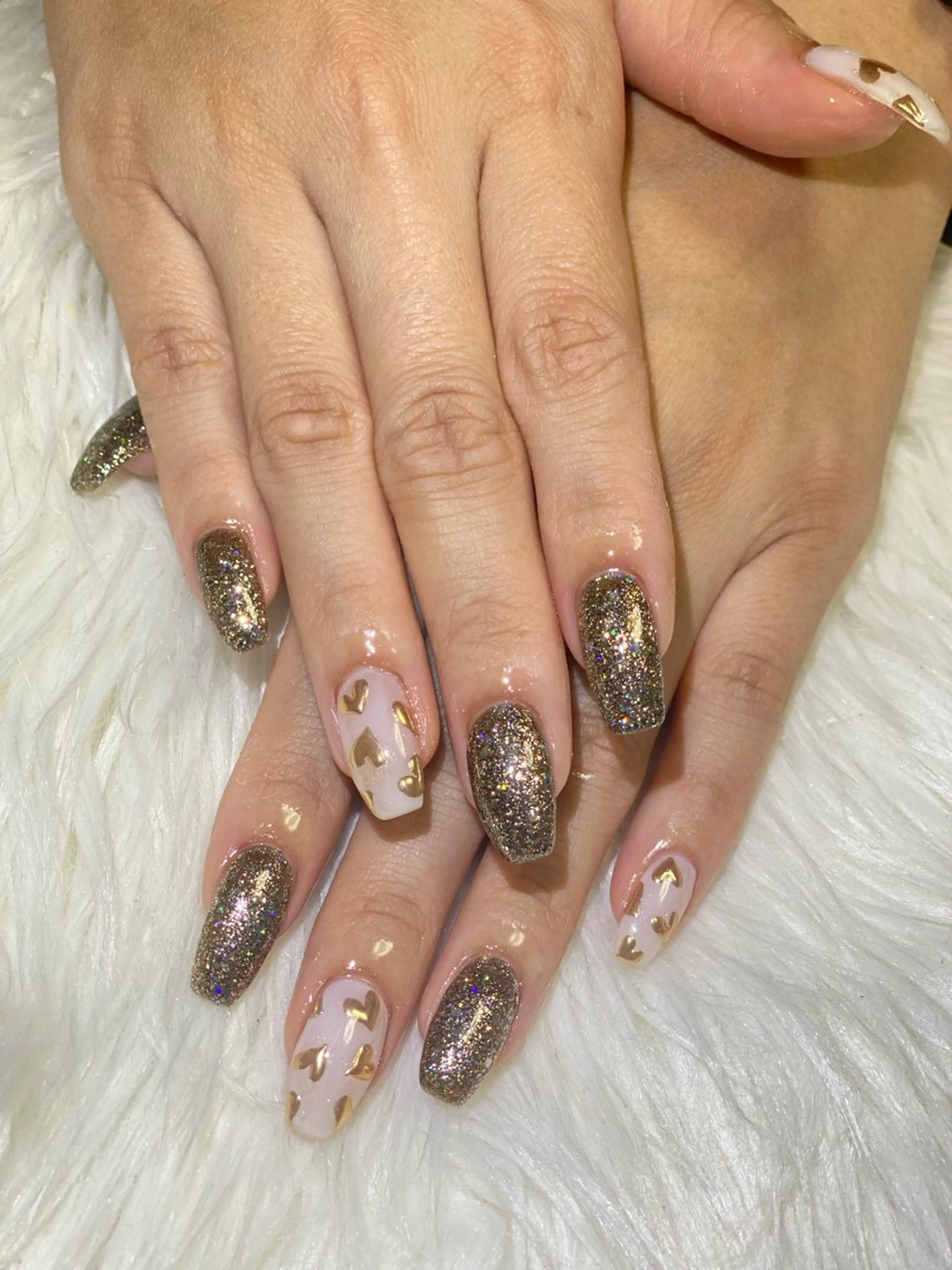 ネイル ゴールド ハート 冬ネイル クリスマス Esthetic Will所属・will 有希のネイルデザイン