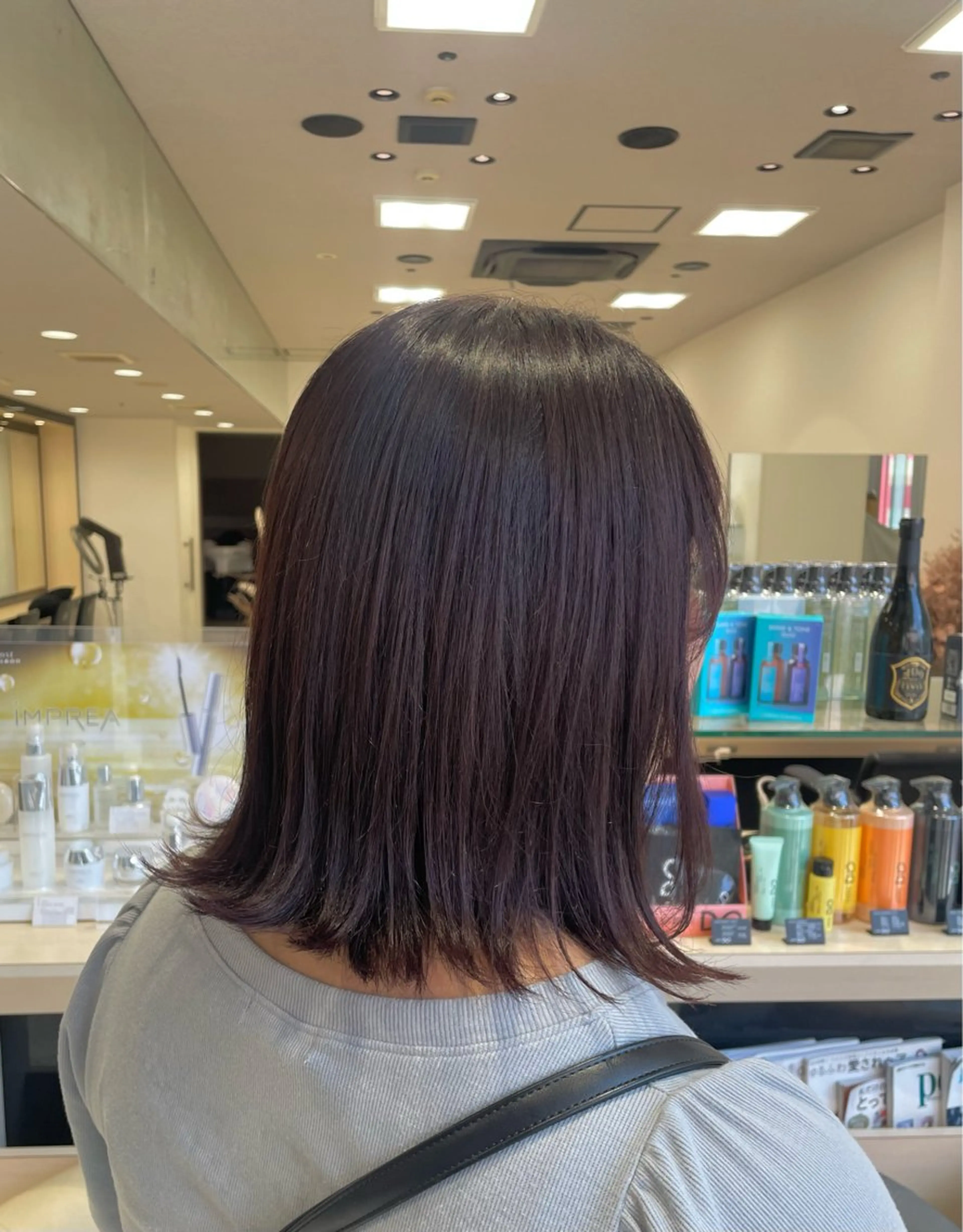 カラー 小松 美咲のヘアスタイル