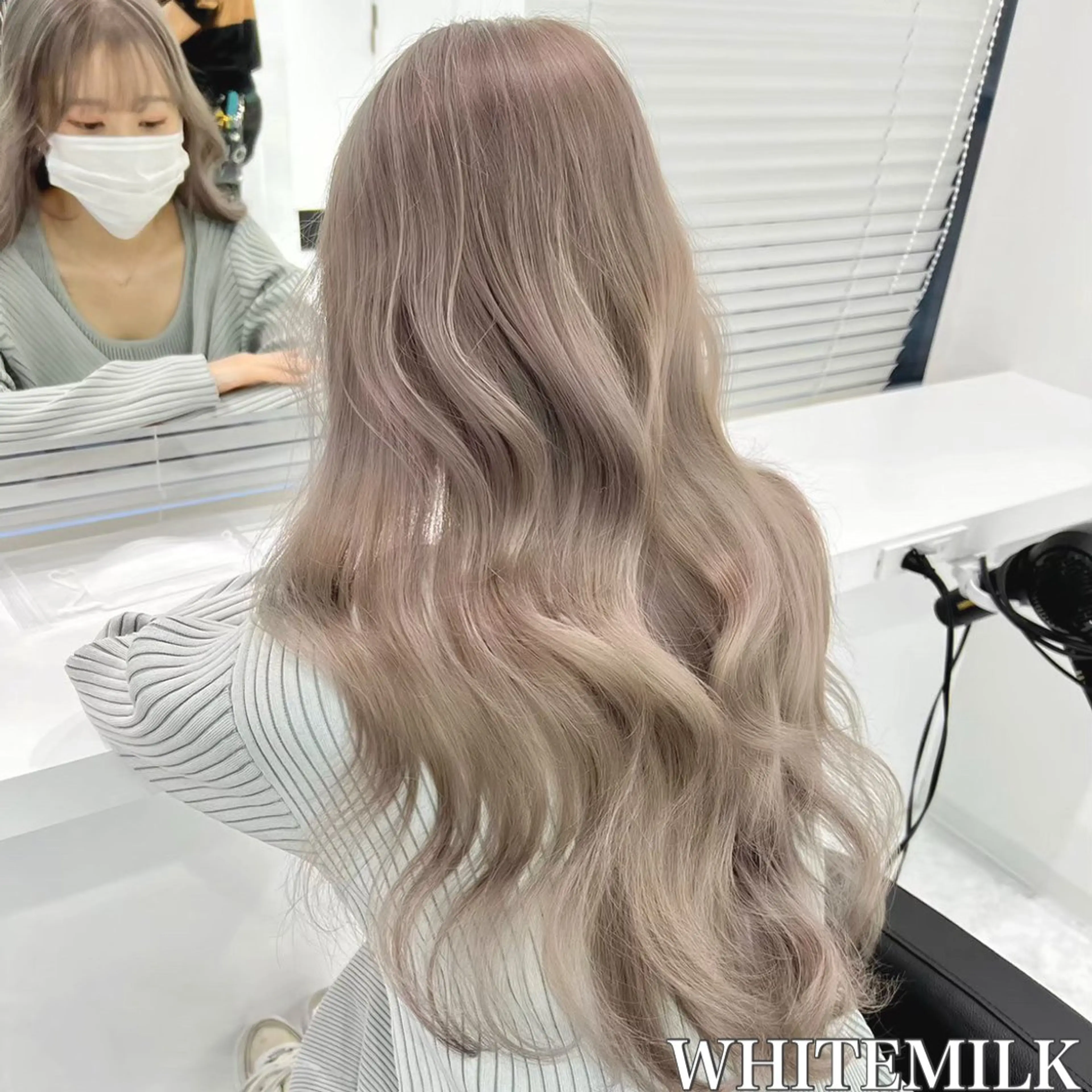 セミロング ヘアカラー トリートメント ヘッドスパ ヘアセット 🩵ダメージレス艶感 ハイトーン🩷のヘアスタイル