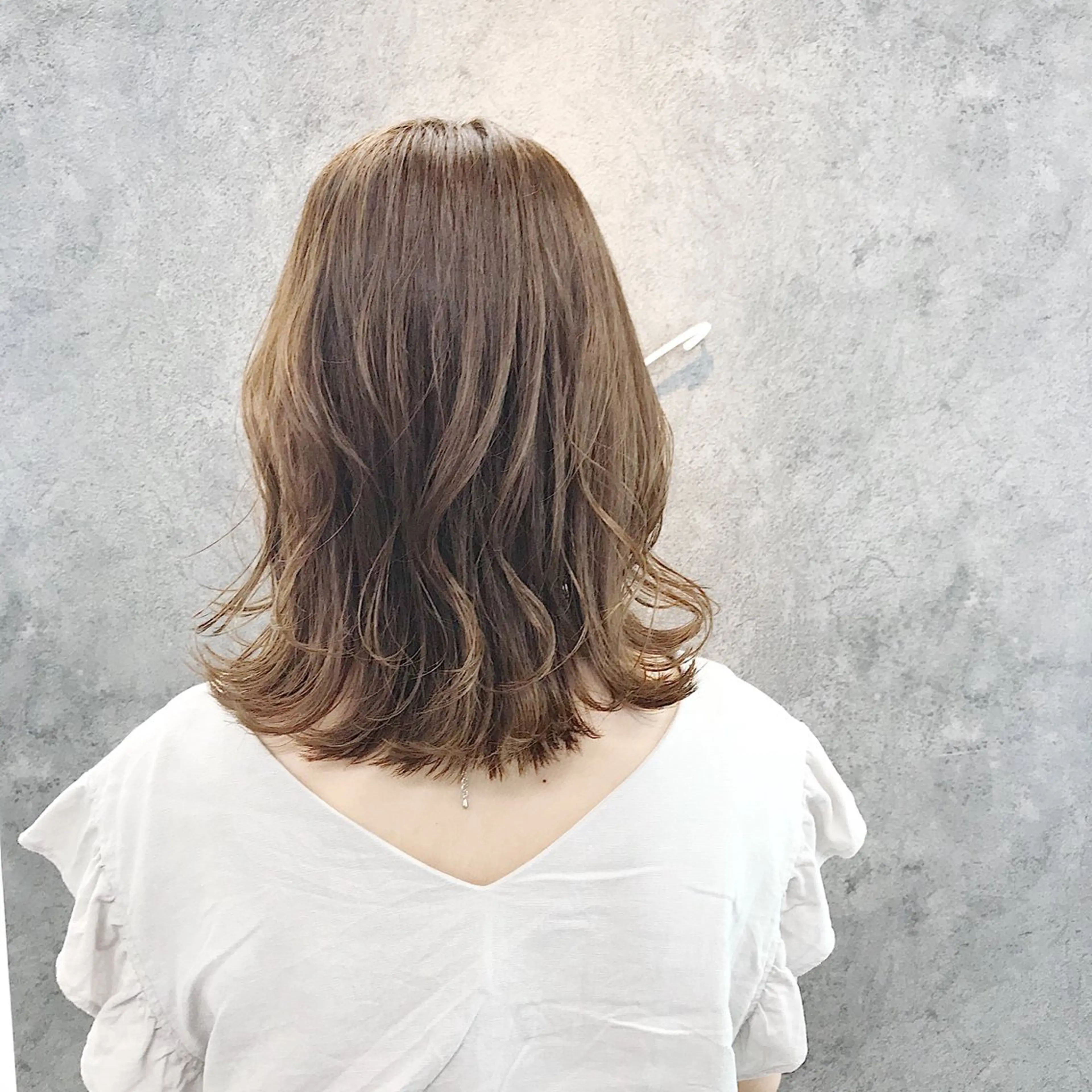 ミディアム ミディアムレイヤー レイヤーカット カット ヘアカラー トリートメント 所渉/韓国レイヤー /ウルフカットのヘアスタイル