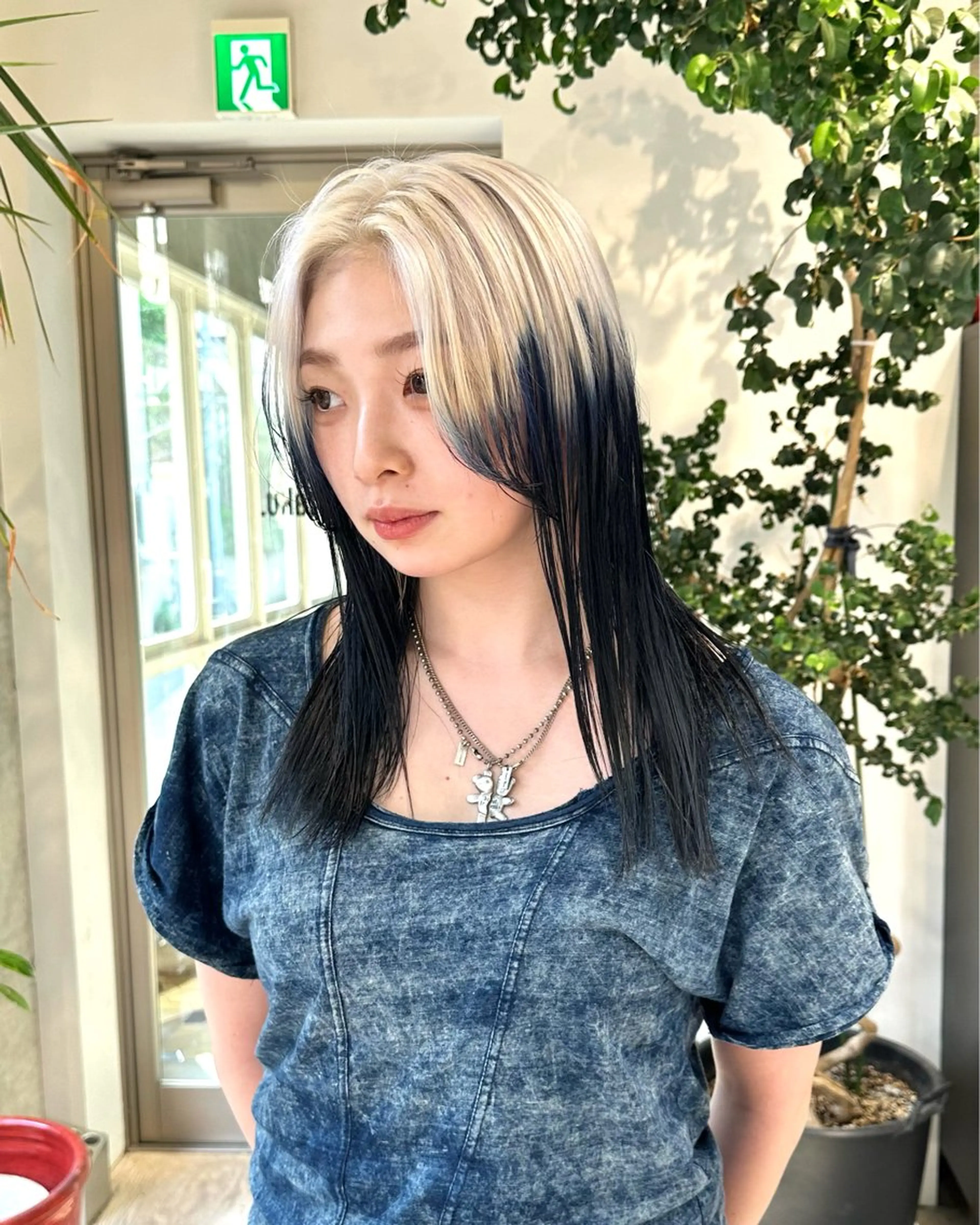 セミロング ヘアカラー トリートメント 抜きっぱなしブロンド ササキカズマのヘアスタイル