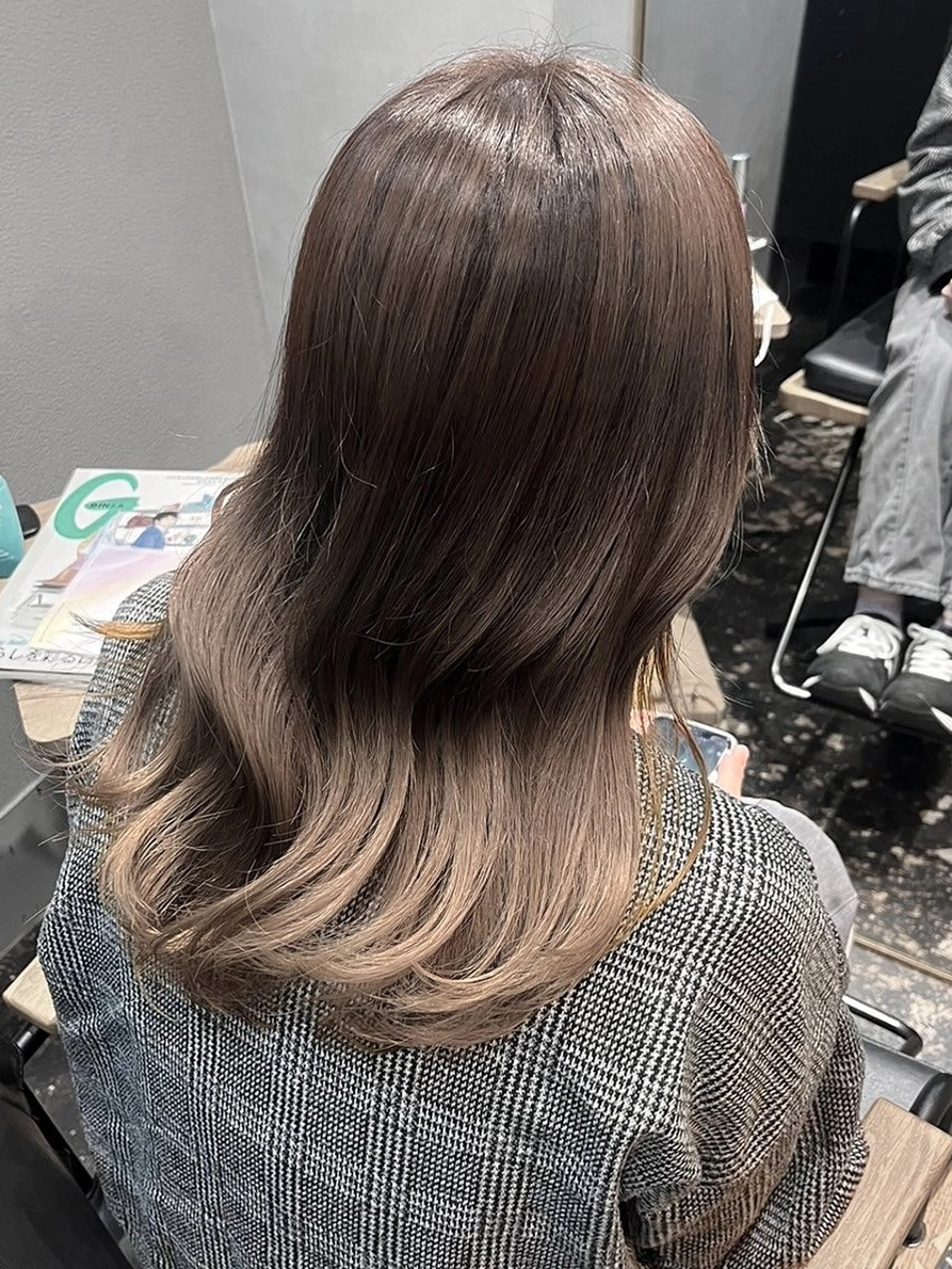 セミロング カラー ベージュカラー グラデーションカラー カット ヘアカラー トリートメント 透明感カラー/パーマ 🌀アオノアユミのヘアスタイル