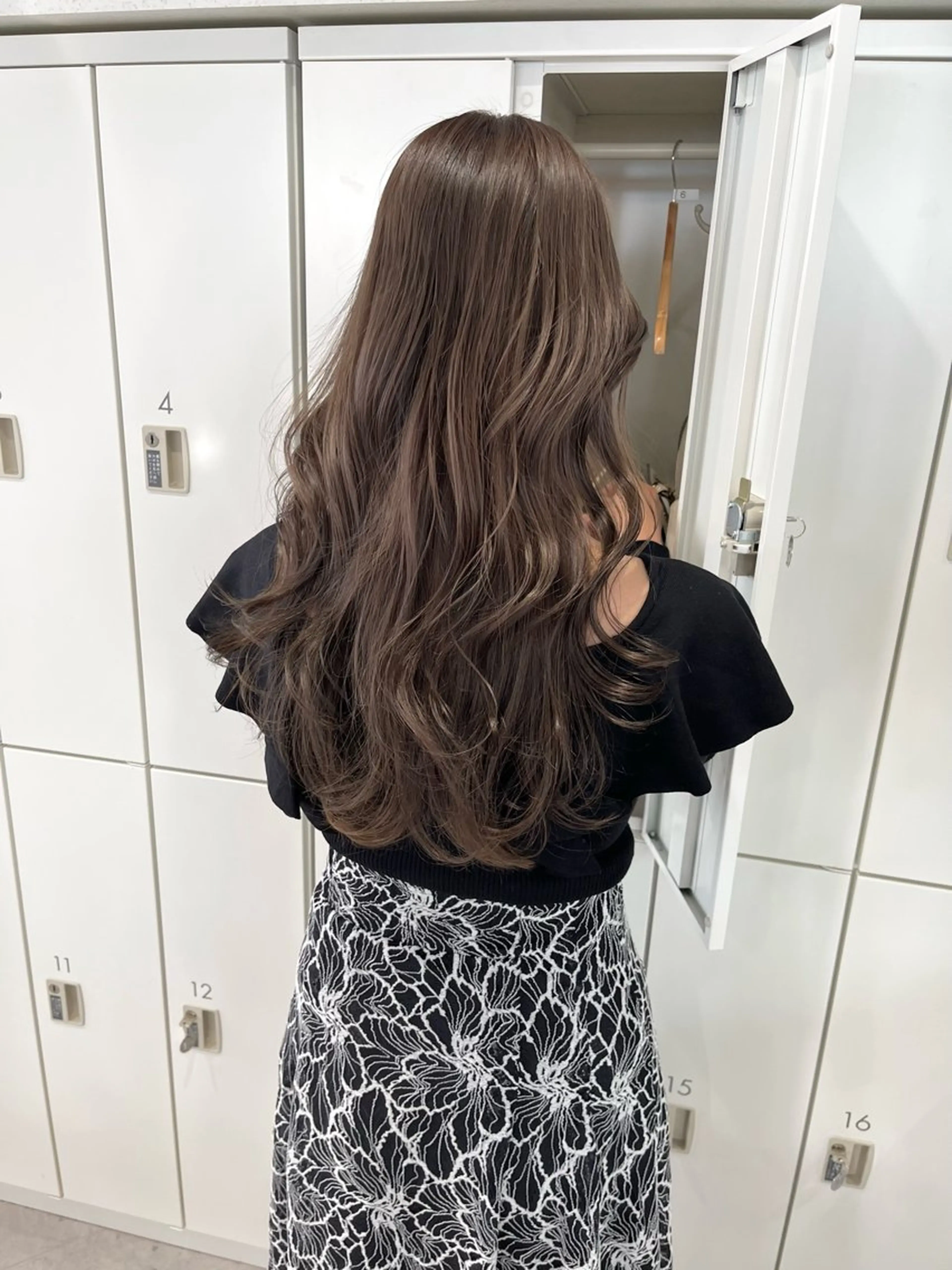 ロング カラー ブリーチ ブラウンカラー ダブルカラー モカブラウン ブリーチなしカラー カット ヘアカラー トリートメント 韓国レイヤー/新宿/ 髪質改善/岡崎のヘアスタイル