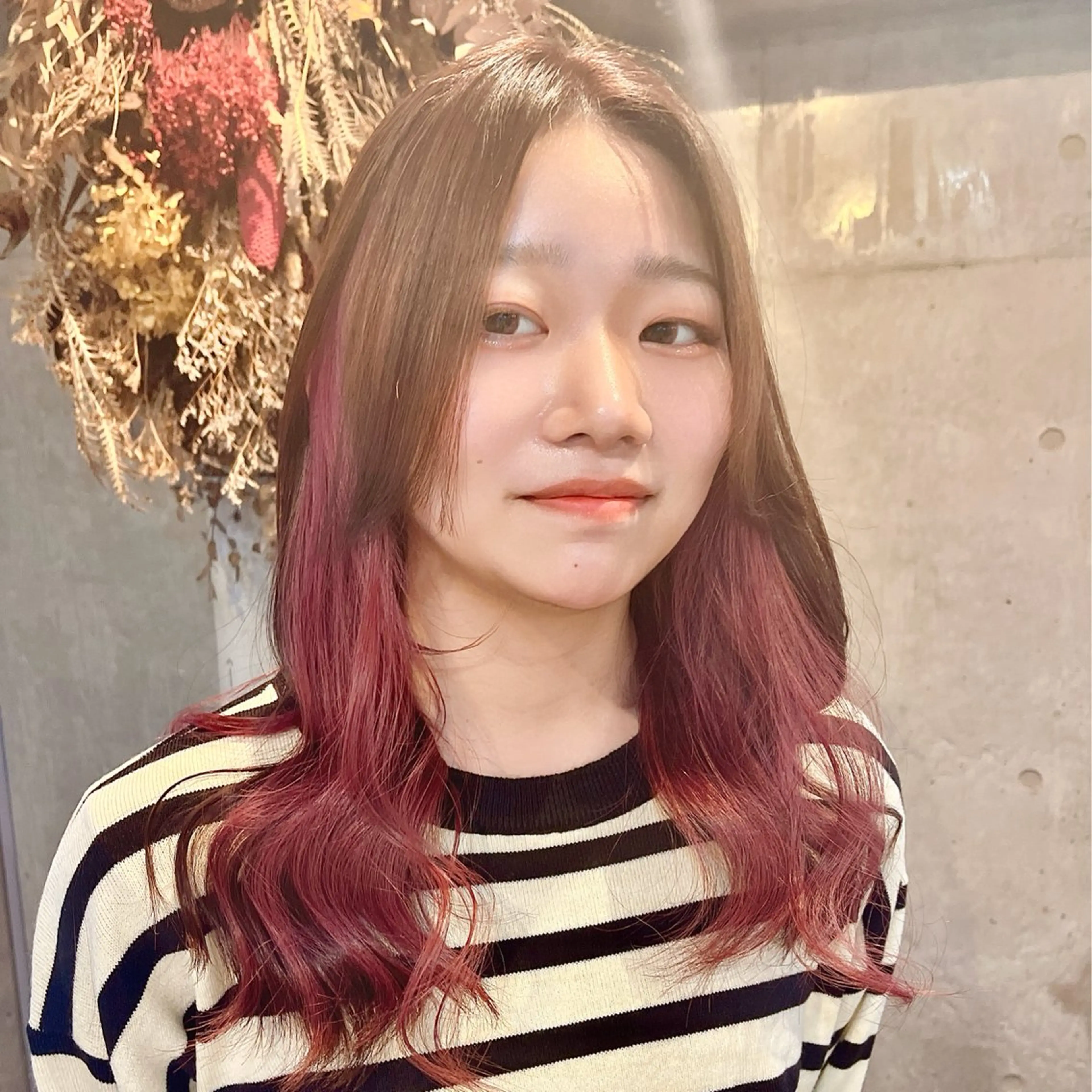 ロング カラー ベージュカラー ブリーチ ケアブリーチ 透明感カラー ハイトーンカラー ヘアカラー 藤澤 夏実/インナーカラーのヘアスタイル