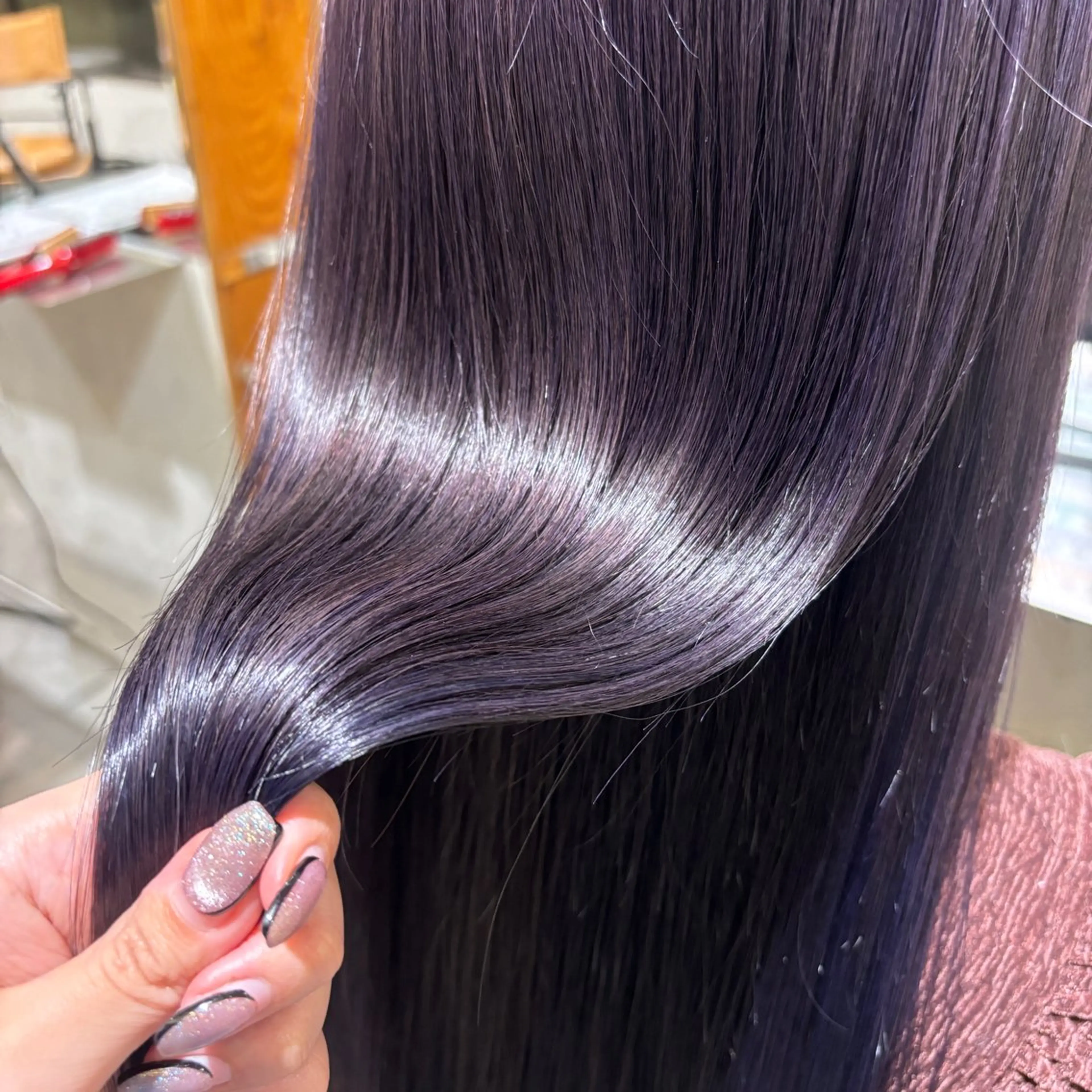 ロング カラー パープルカラー ヘアカラー 小木曽 里華のヘアスタイル