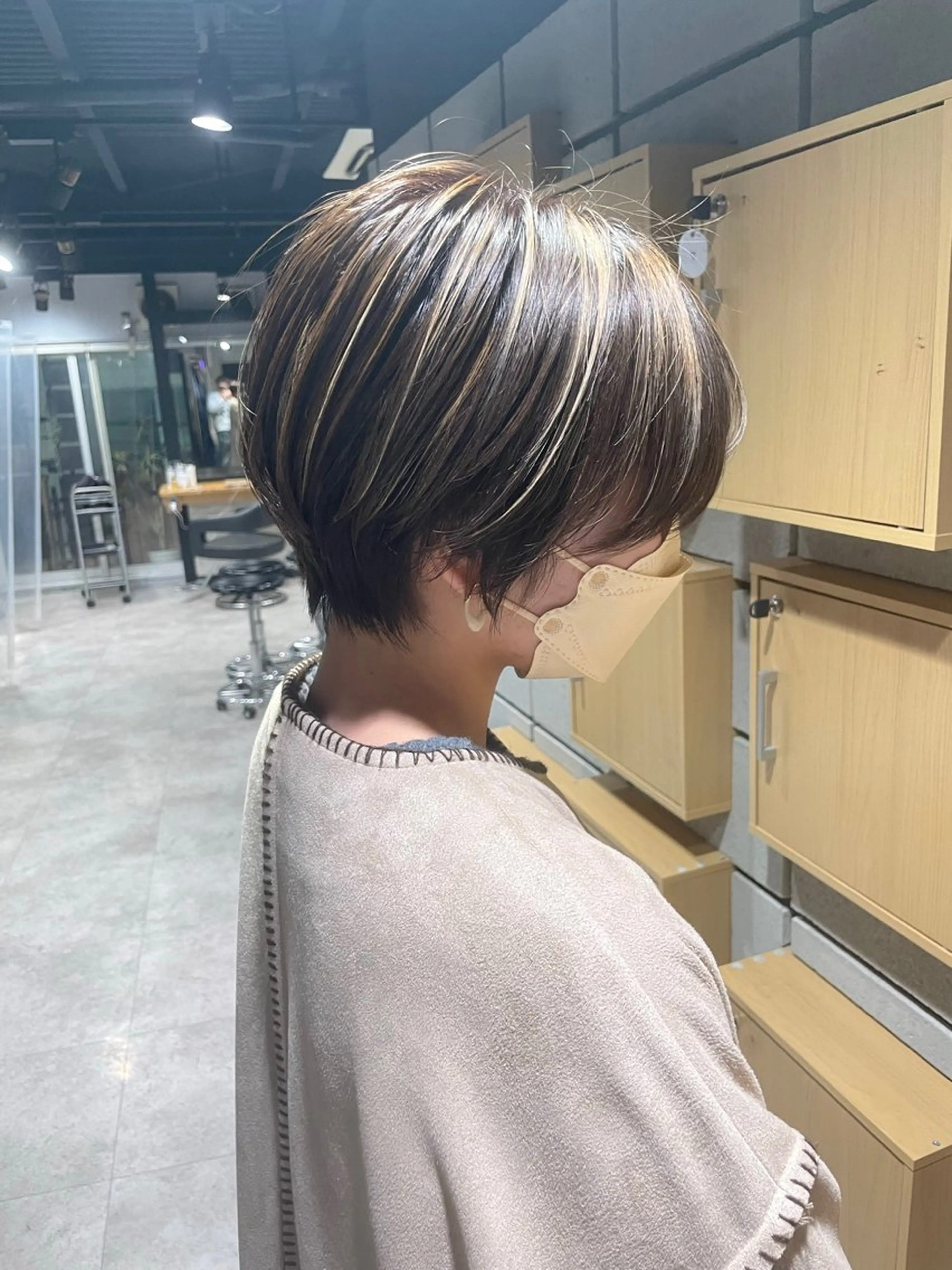 ショート カラー ヘアカラー トリートメント ヘッドスパ ヘアセット 🦋ハイトーンボブ ショート🦋トシキのヘアスタイル