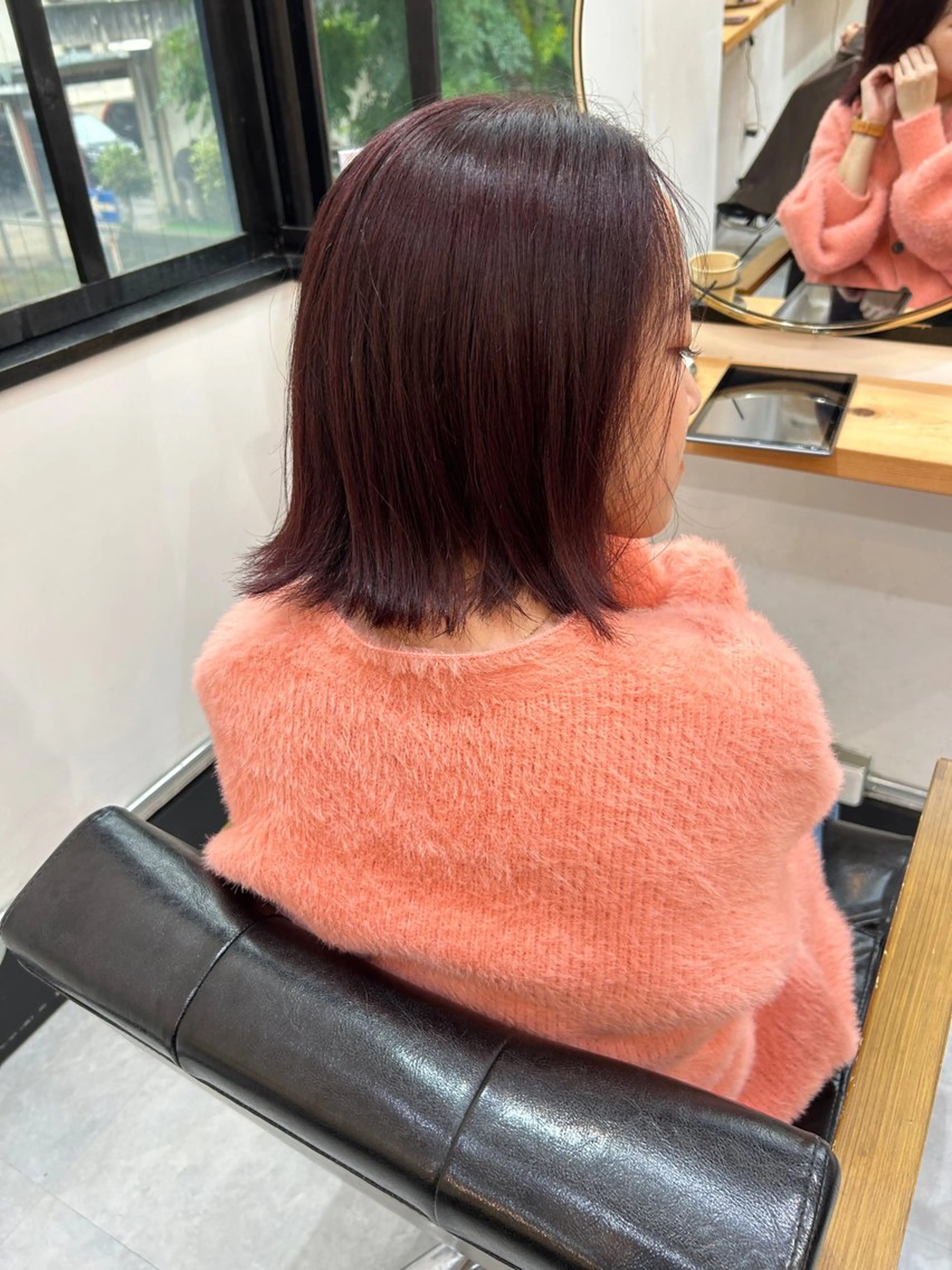 ミディアム カラー ヘアカラー トリートメント CARICIA 白木 由里加のヘアスタイル
