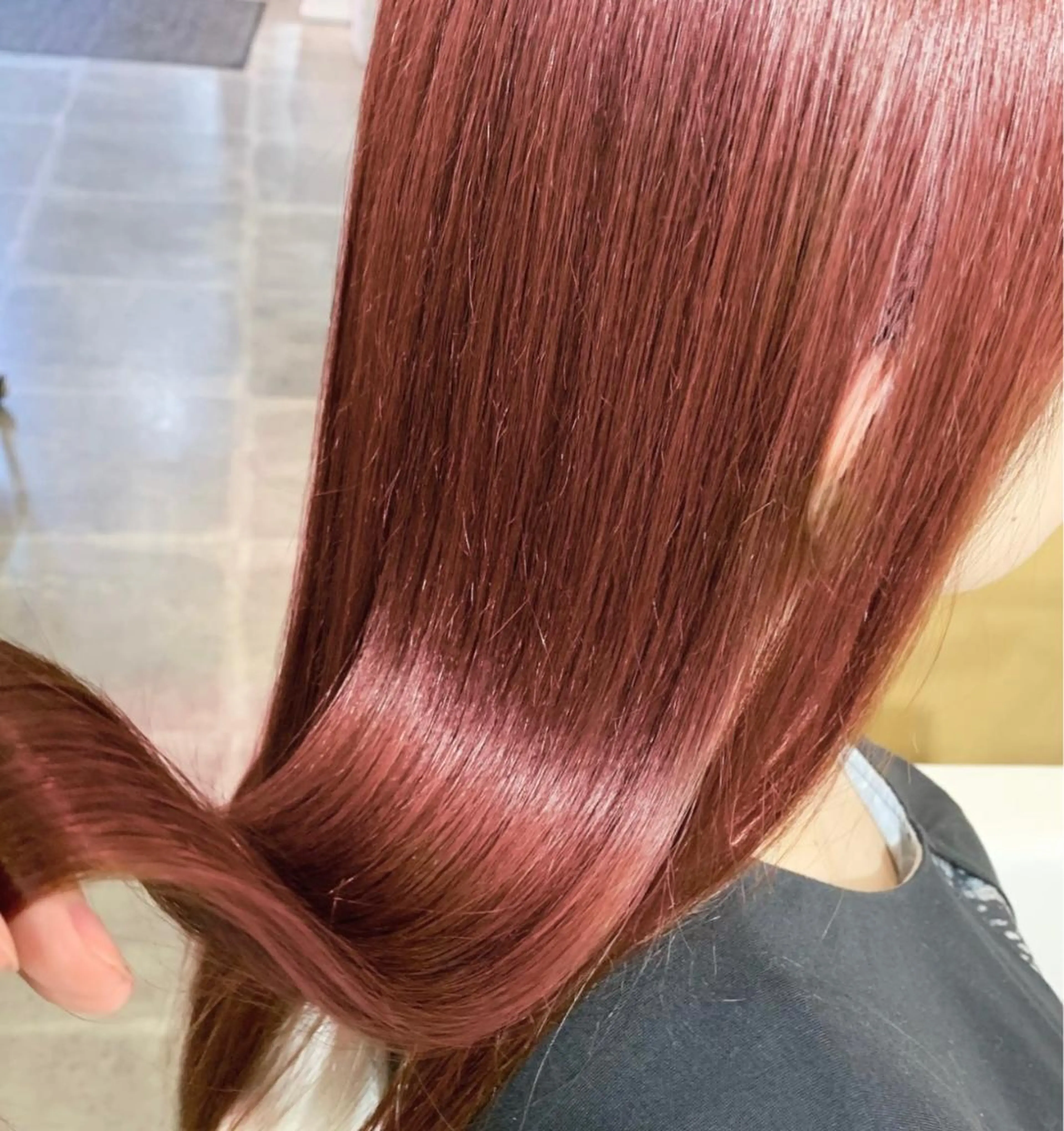 ロング カラー アディクシーカラー ベージュカラー 黒髪 ブリーチ ブルーカラー ヘアカラー トリートメント 藤澤 夏実/インナーカラーのヘアスタイル