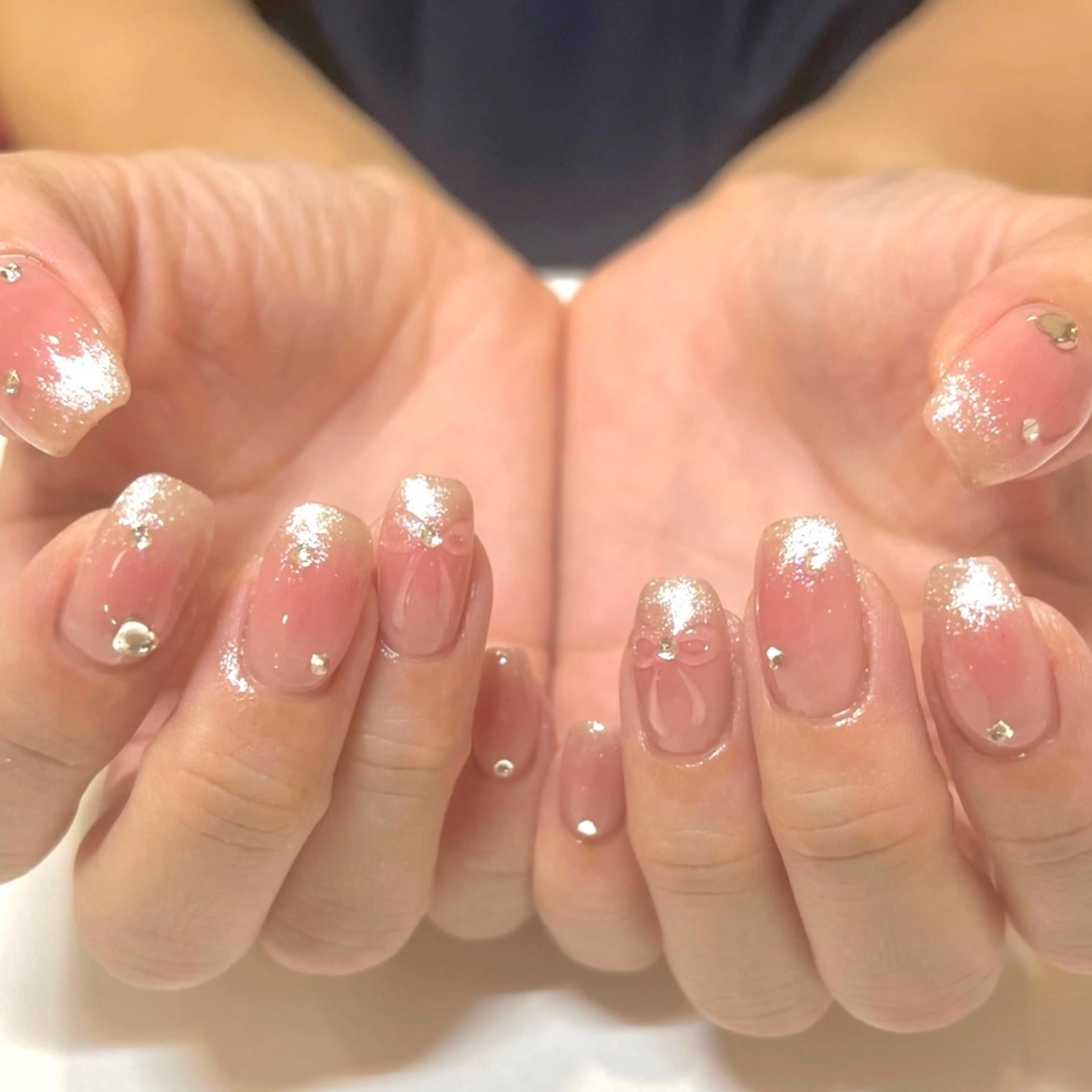 ネイル チークネイル ワンホンネイル ハンドネイル 生井 優花のネイルデザイン
