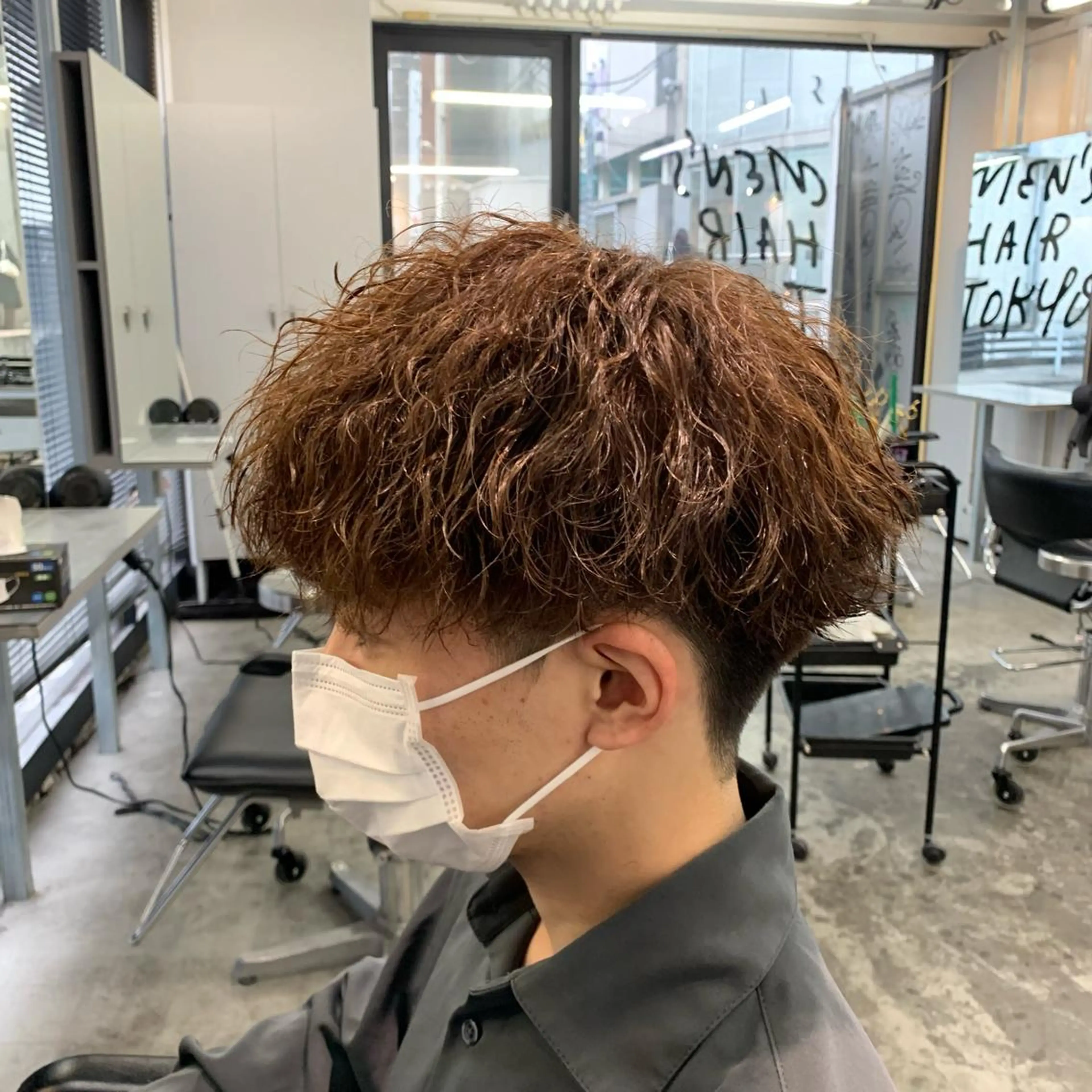 ショート カラー パーマ メンズ カット ヘアカラー パーマ メンズ特化美容師/ 藤戸 椋のヘアスタイル