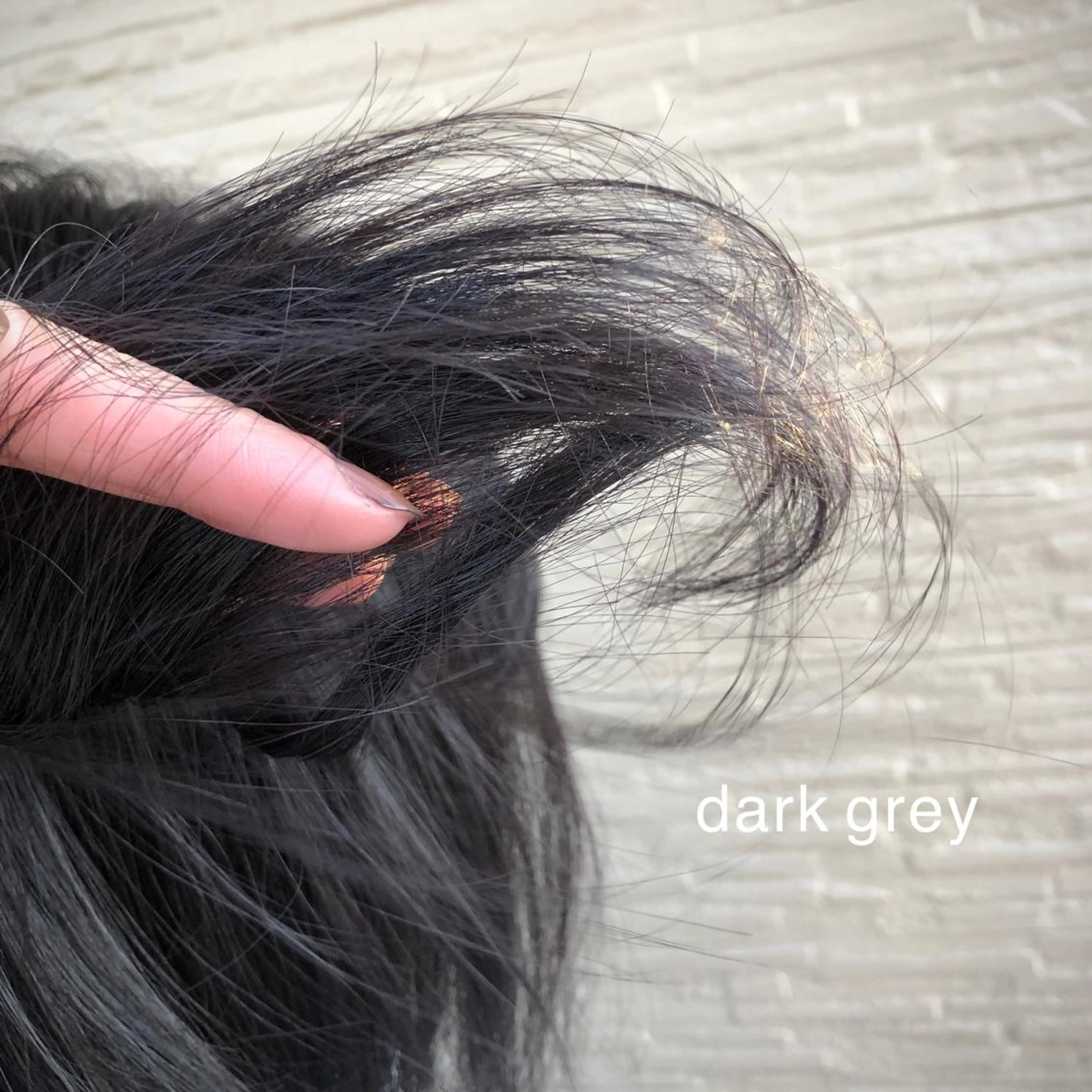 ミディアム カラー ブリーチ ダークグレー ブリーチなしカラー 4-rest garden （フォーレストガーデン）所属・金井 直樹のヘアスタイル