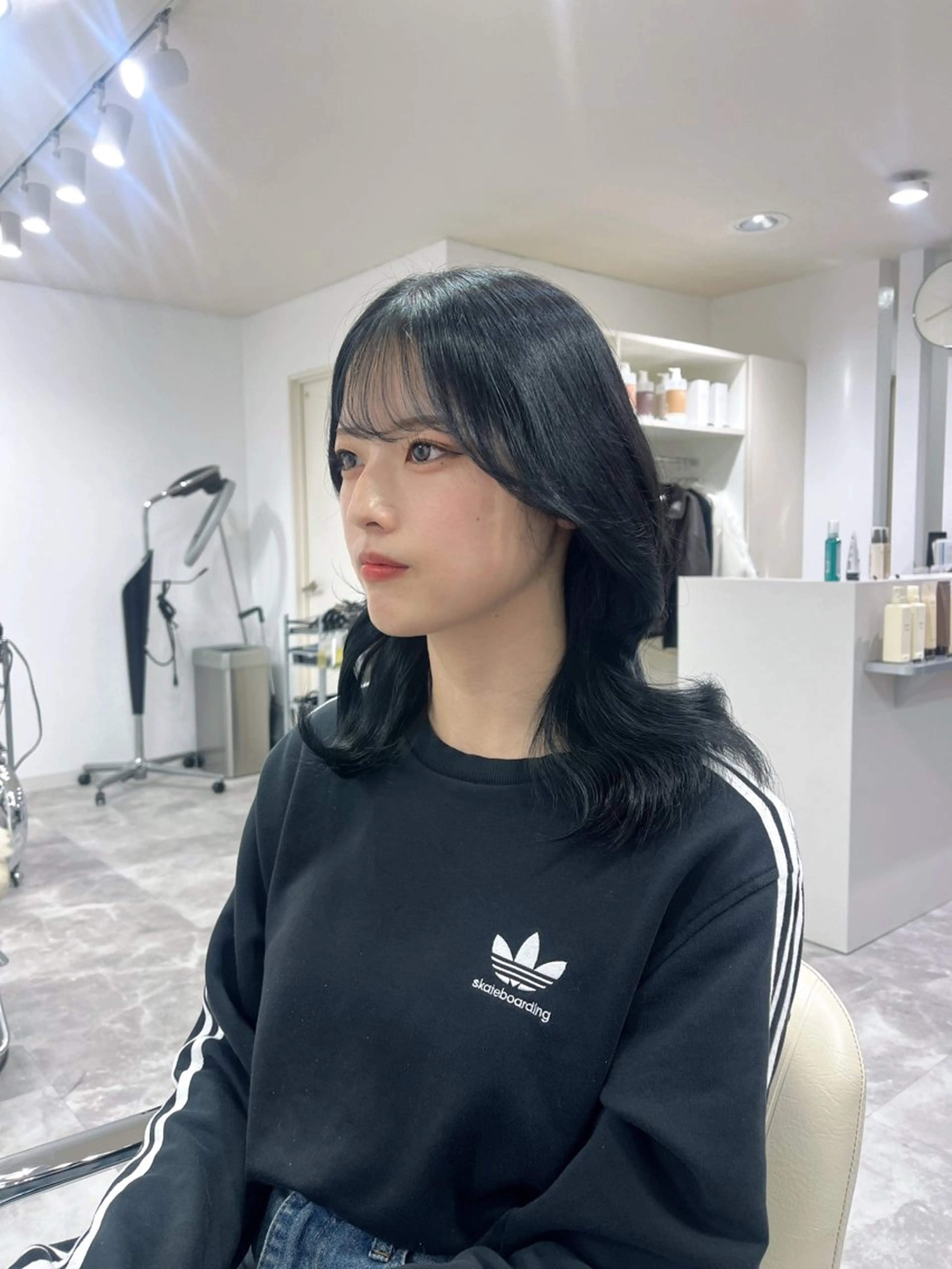 セミロング ヘアカラー 𝑴𝑰𝑯𝑶 ／ワンホンヘアのヘアスタイル