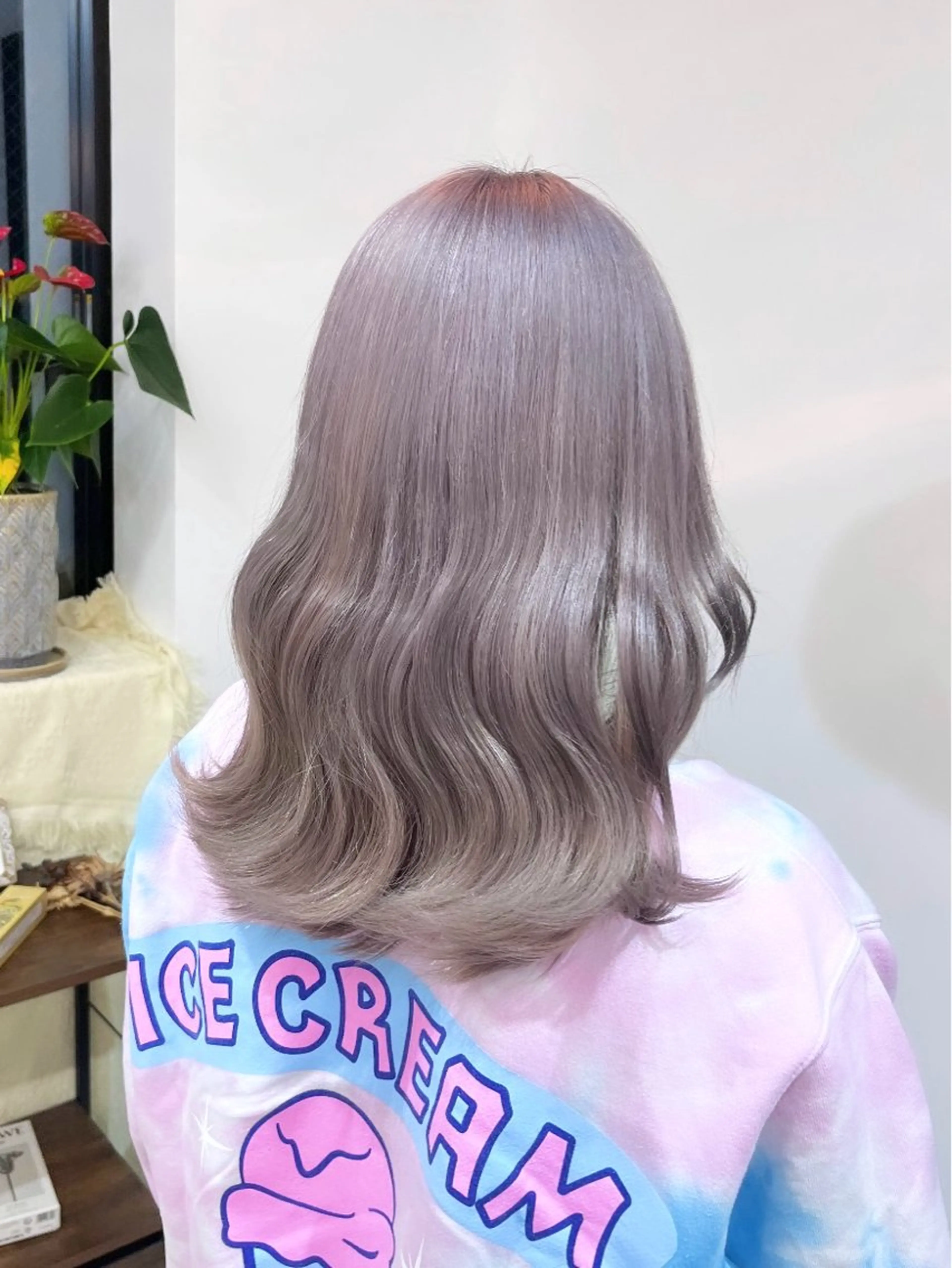 セミロング カラー ブリーチ 透明感カラー 🐺ウルフ×ハイトー ン🖤Yukinoのヘアスタイル