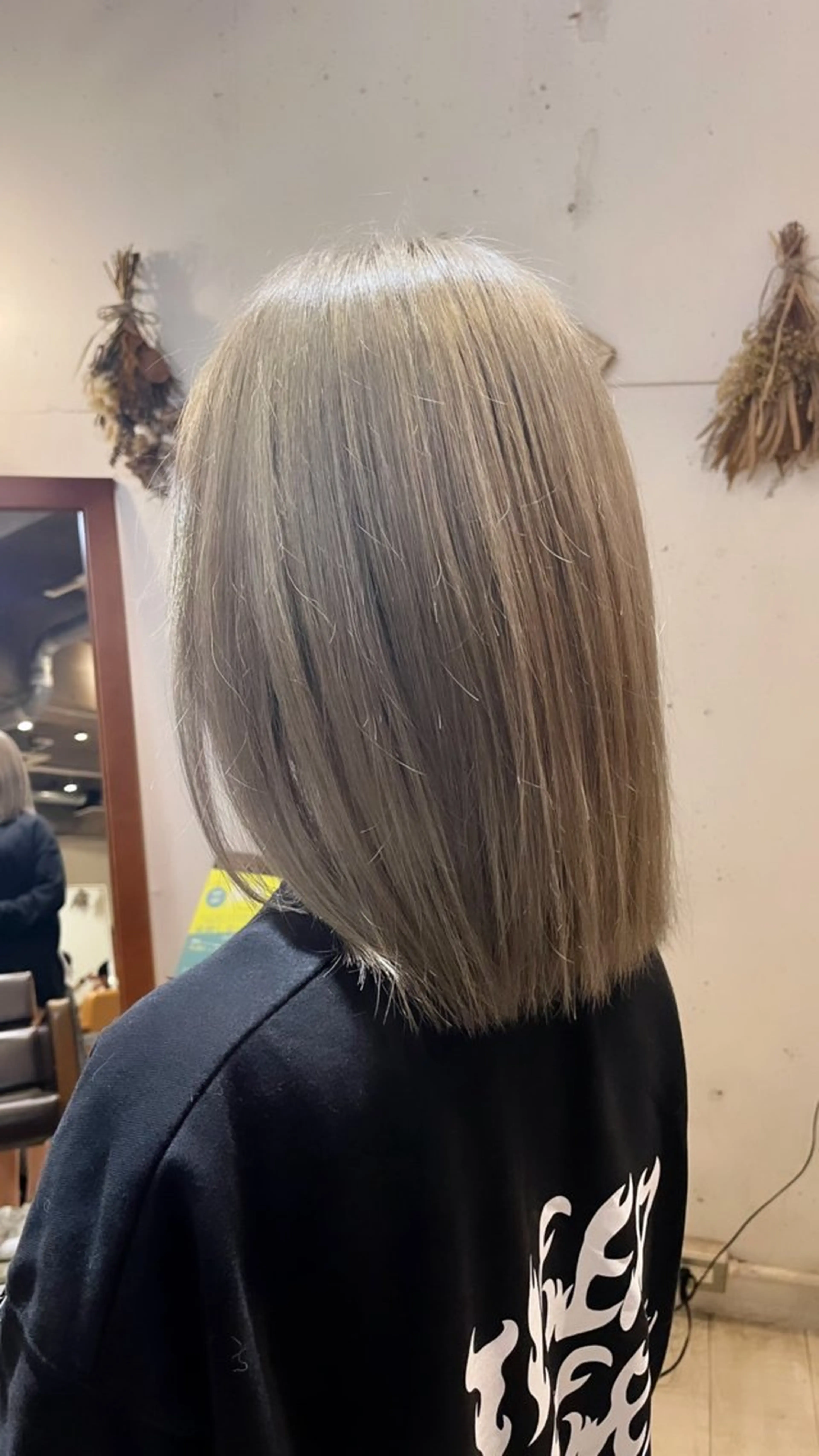 カラー ブリーチ ハイトーンカラー ヘアカラー たかしま あさひのヘアスタイル