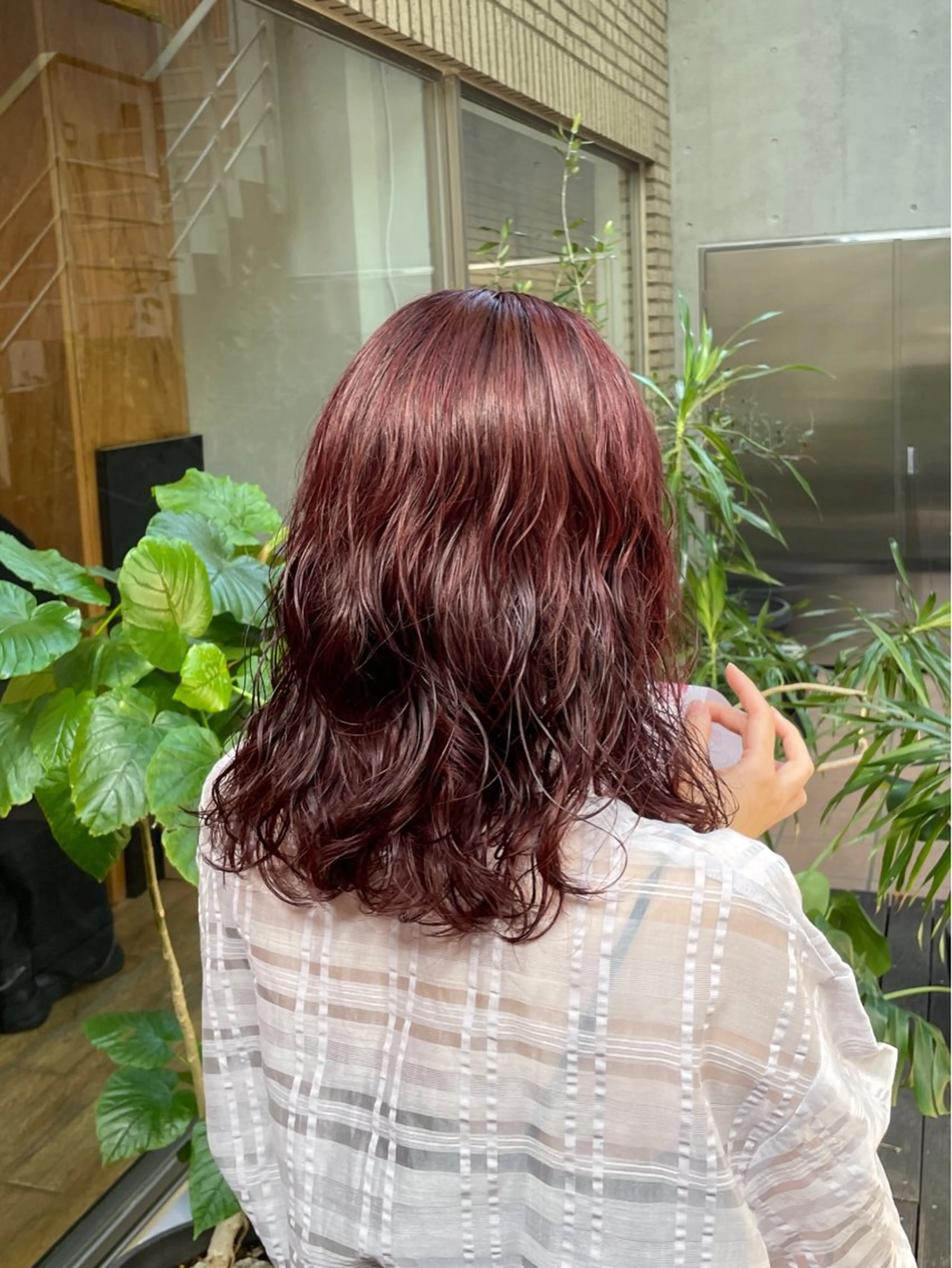 ミディアム カラー パーマ ミディアムパーマ カット ヘアカラー トリートメント 縮毛矯正/レイヤー /ひかるのヘアスタイル