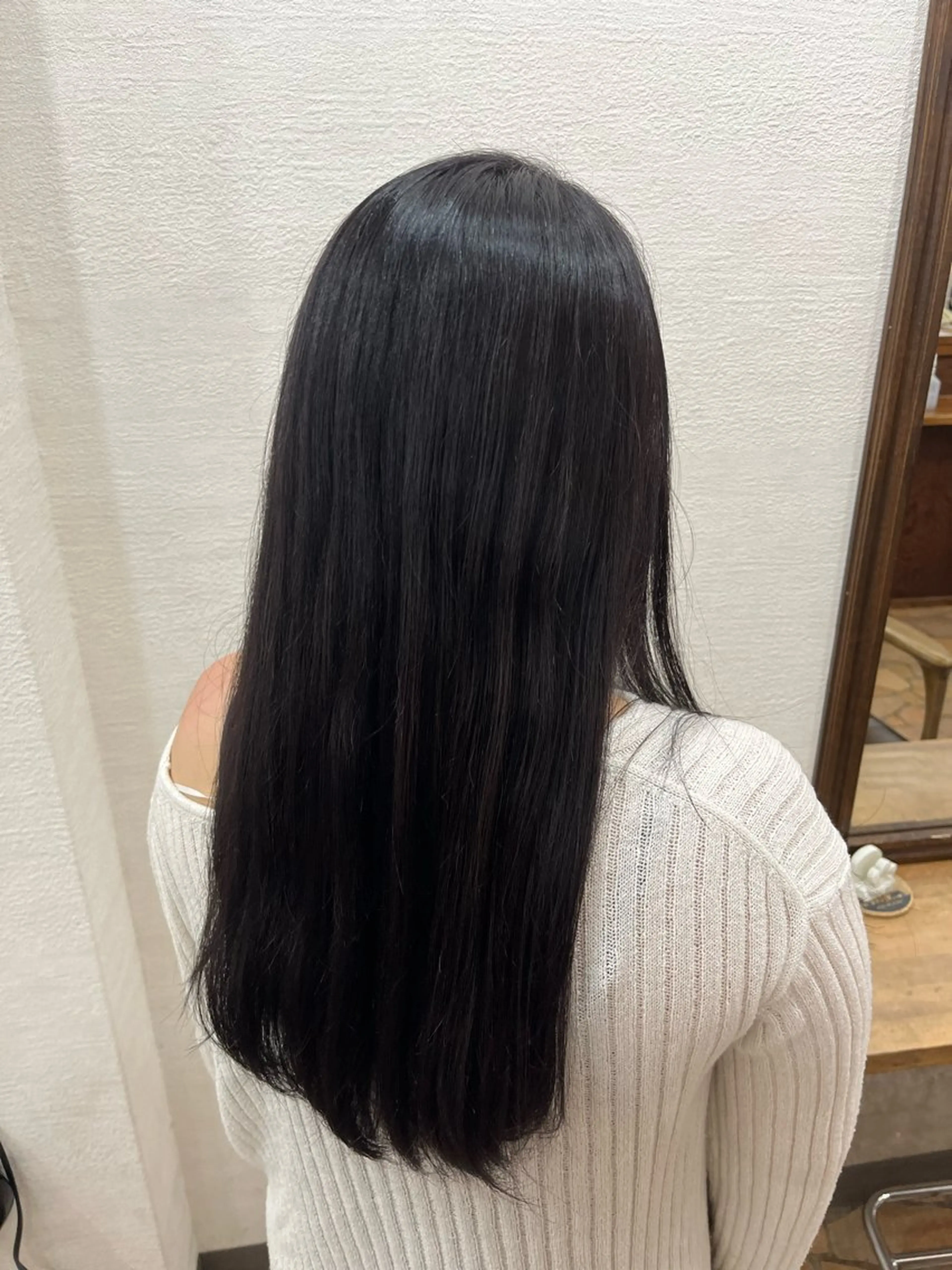 ロング パープルカラー アトリエマイ北千住所属・永塚 萌花のヘアスタイル