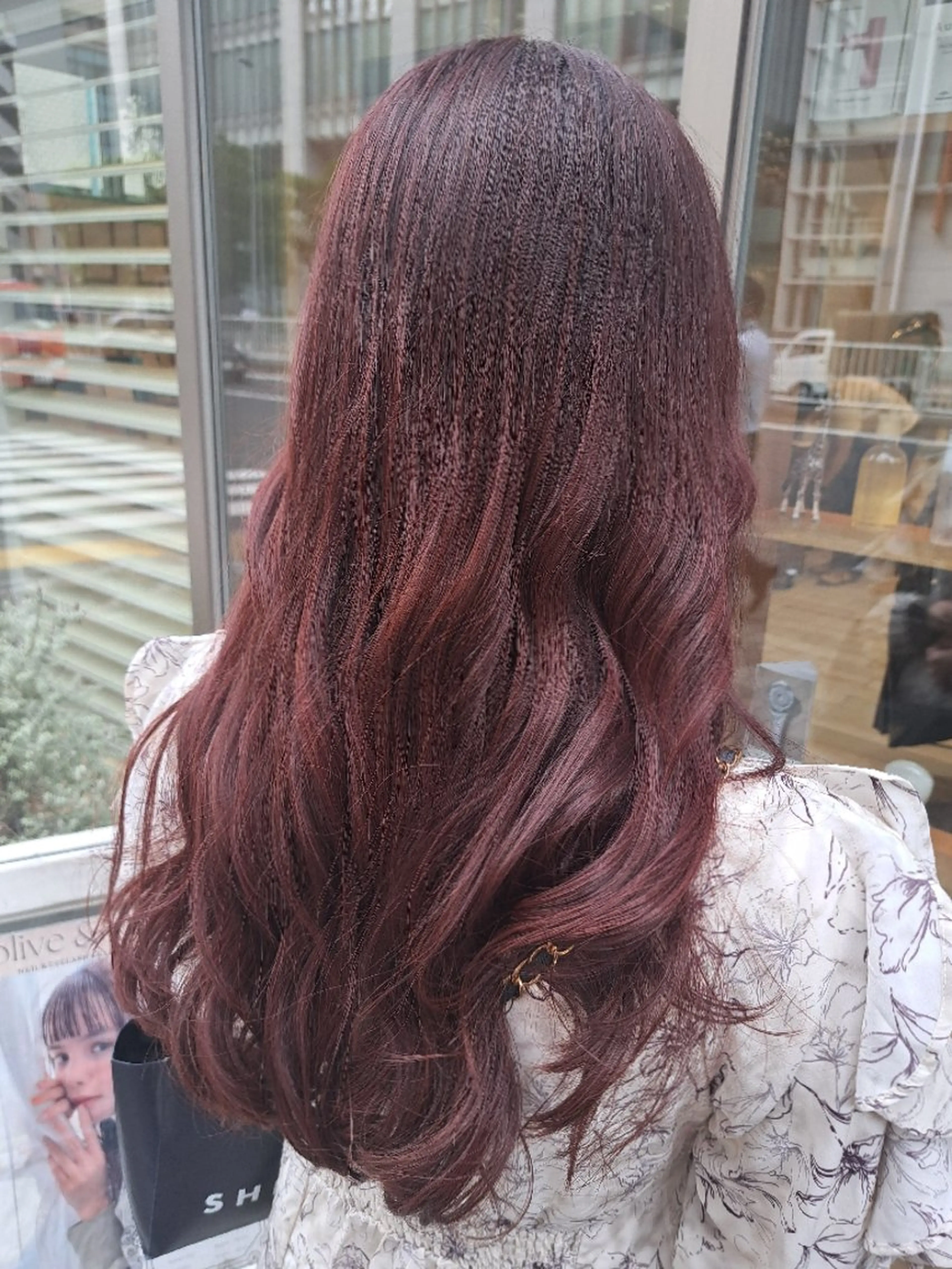 ロング カラー ブリーチ ブラウンカラー ブリーチなしカラー ピンクカラー ピンクブラウン 渋谷／ ＭＩＹＵのヘアスタイル