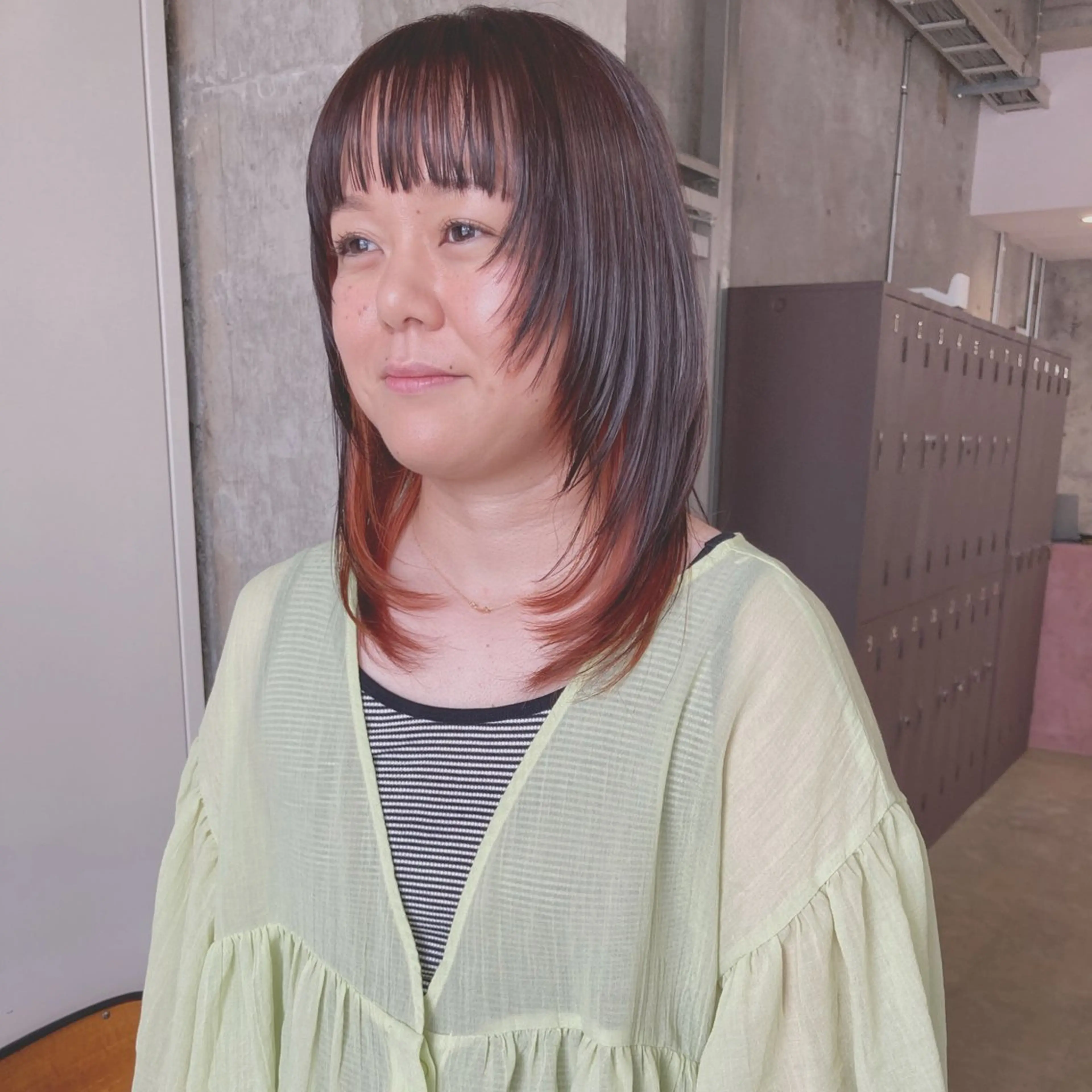 セミロング カラー ブラウンカラー オレンジ オレンジブラウン レイヤーカット カット ヘアカラー 小木曽智美 /ボブ/ショートのヘアスタイル