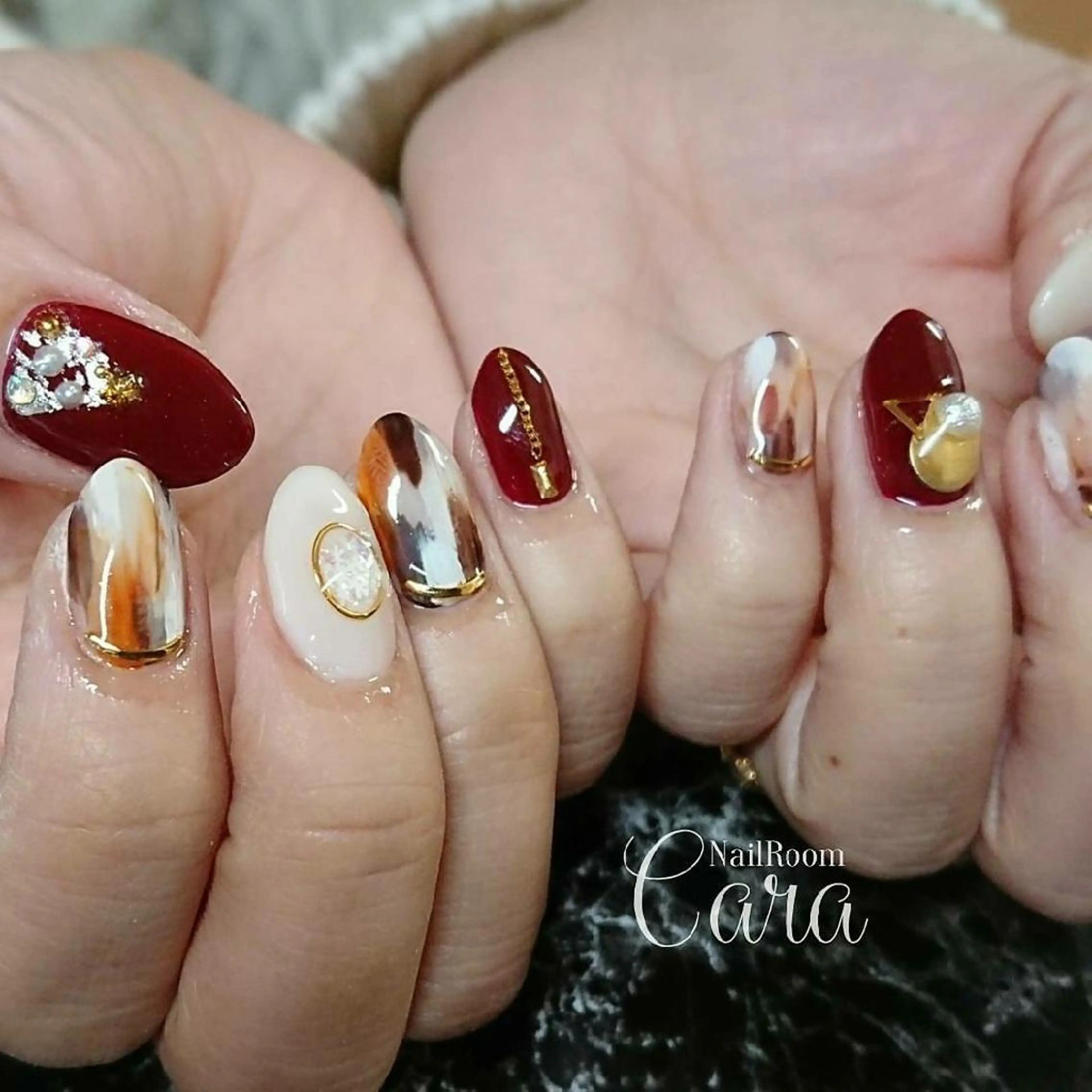 ネイル instinkt_ Mio Mizunoのネイルデザイン