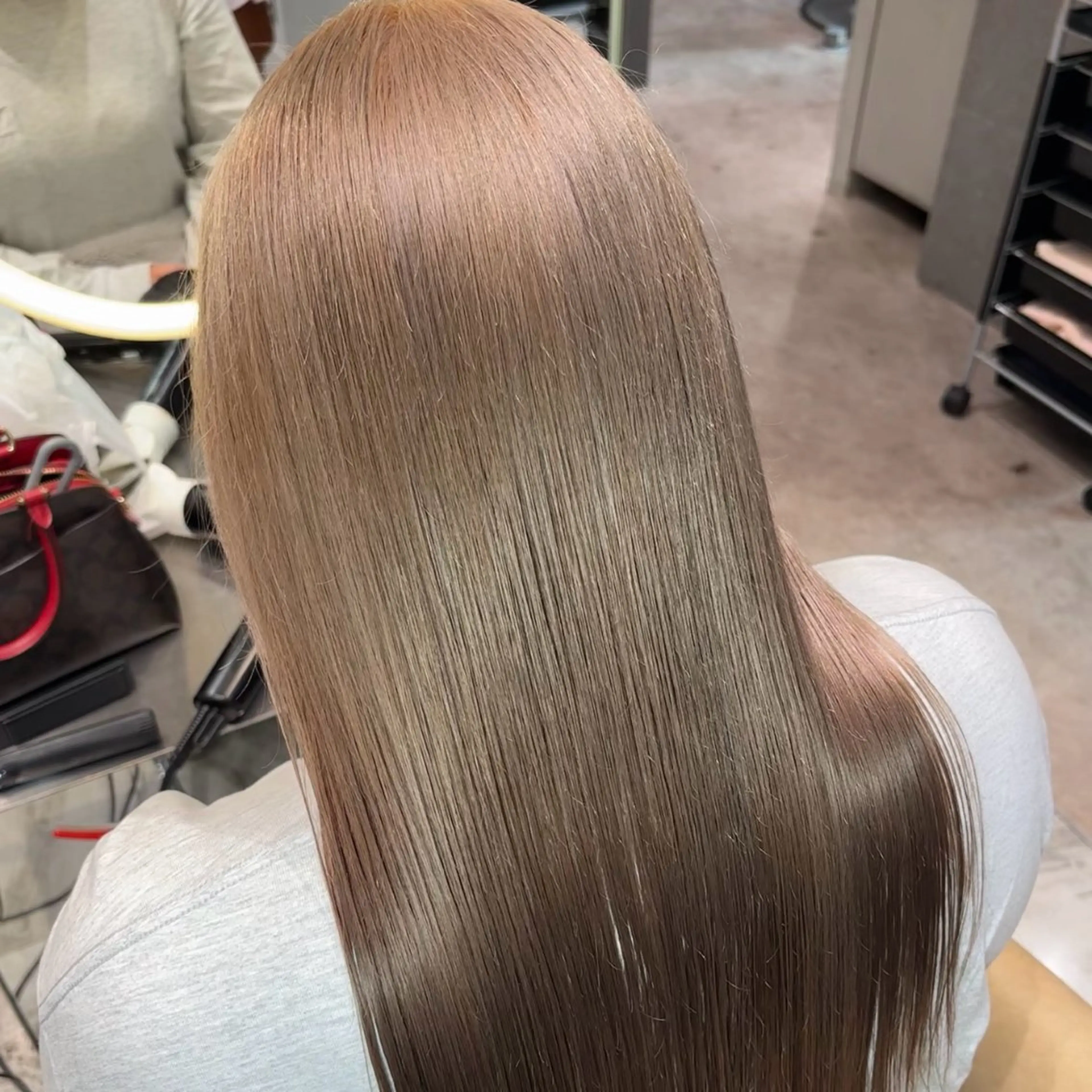 カラー ヘアカラー 棚瀬 寧麻のヘアスタイル