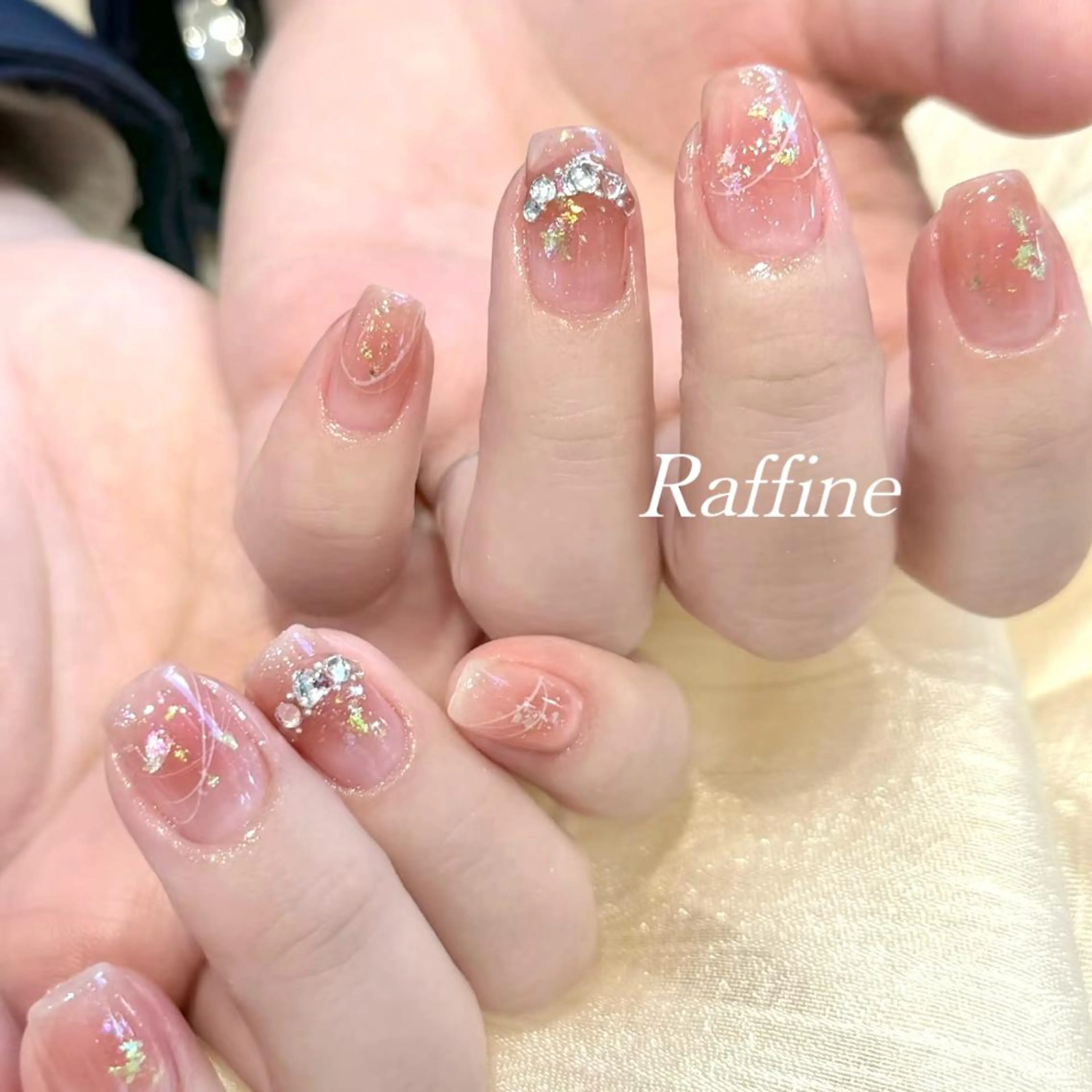 ネイル RAFFINE 月🦋🩵のネイルデザイン