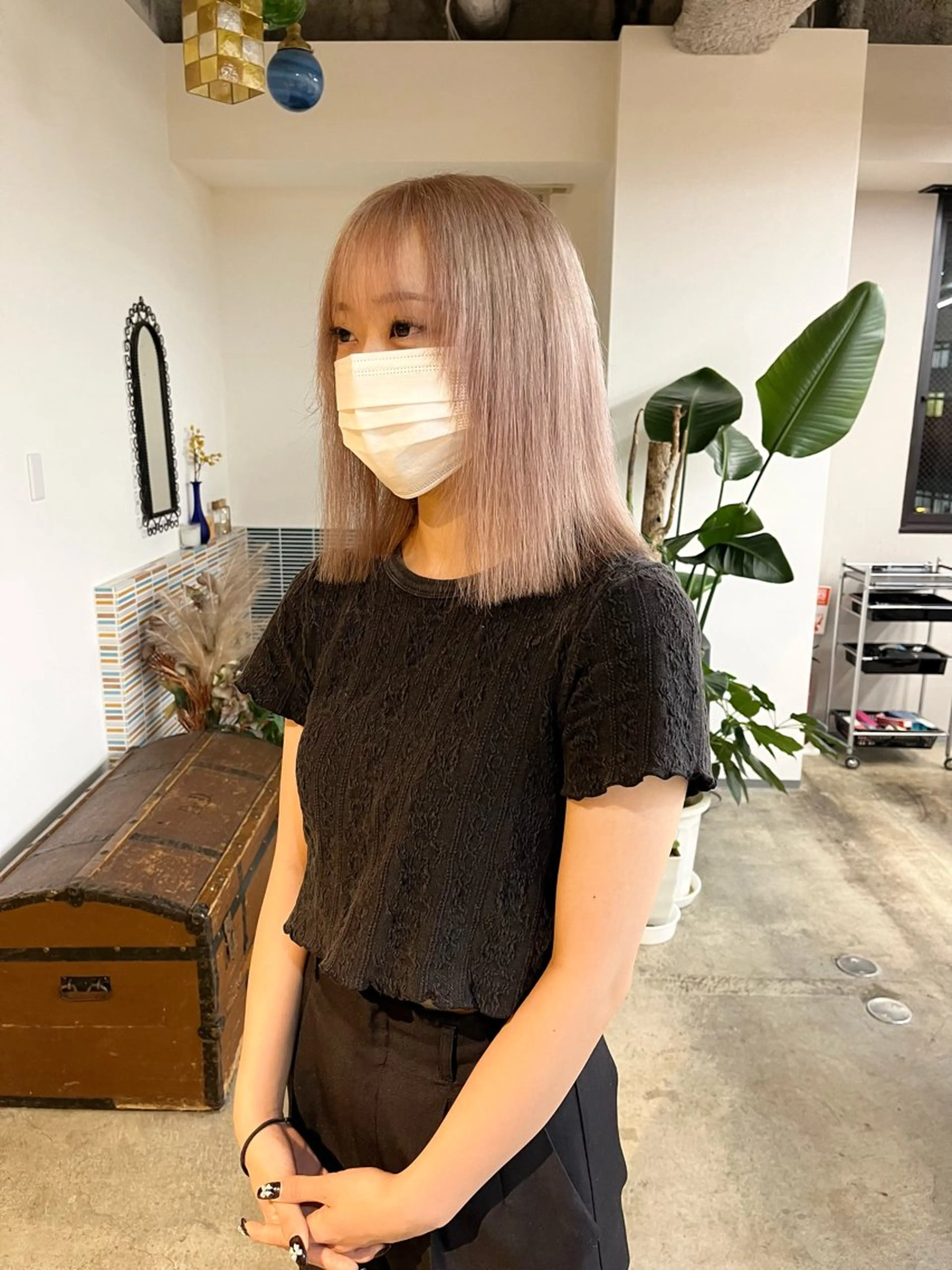 ミディアム カラー ベージュカラー ブリーチ ホワイトベージュ カット ヘアカラー トリートメント 🩷ハイトーン透明感 レイヤー🩷ユリカのヘアスタイル