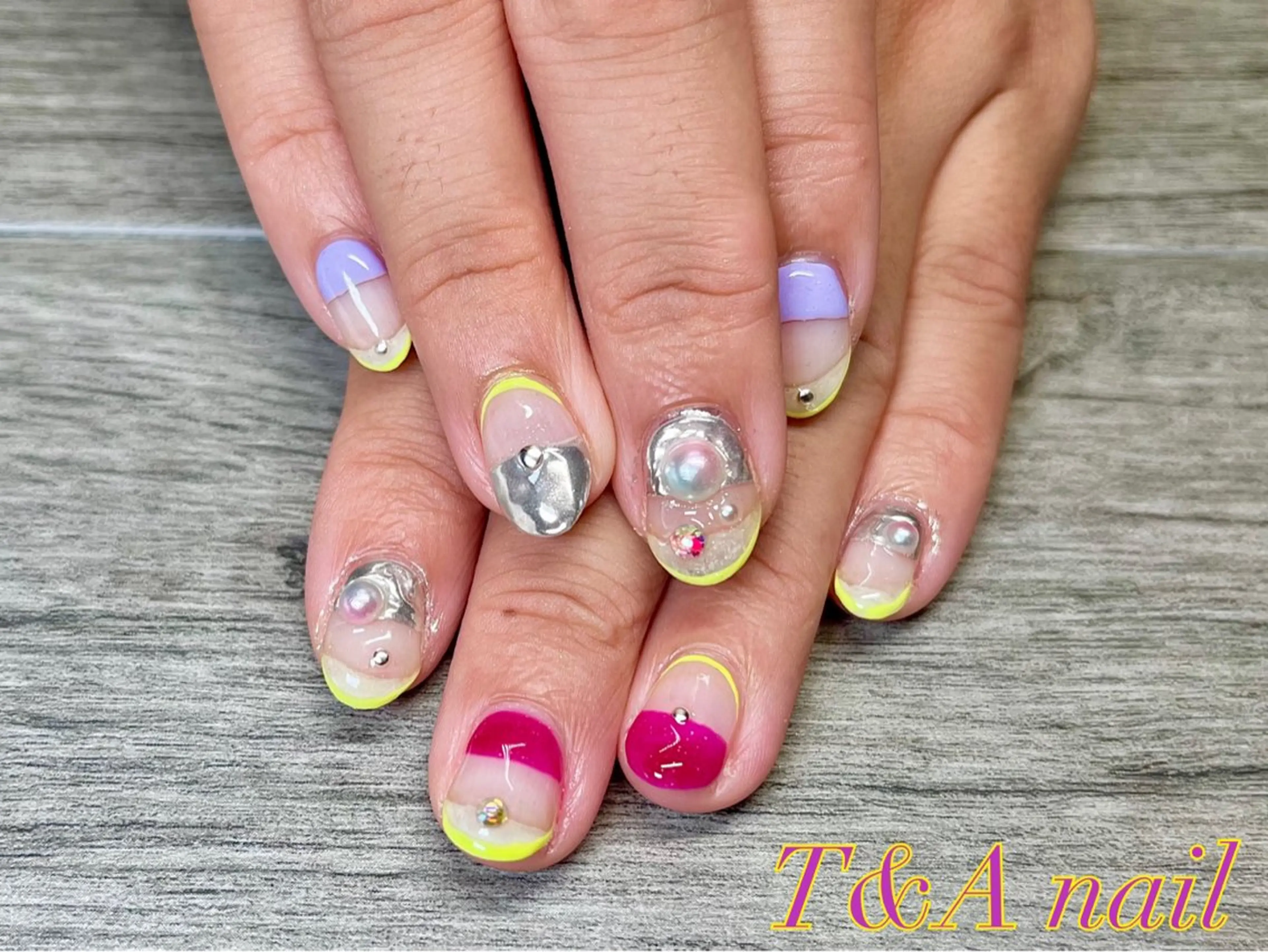 ネイル ジェルネイル ニュアンスネイル スカルプネイル ショートネイル ハンドネイル T&A nailのネイルデザイン
