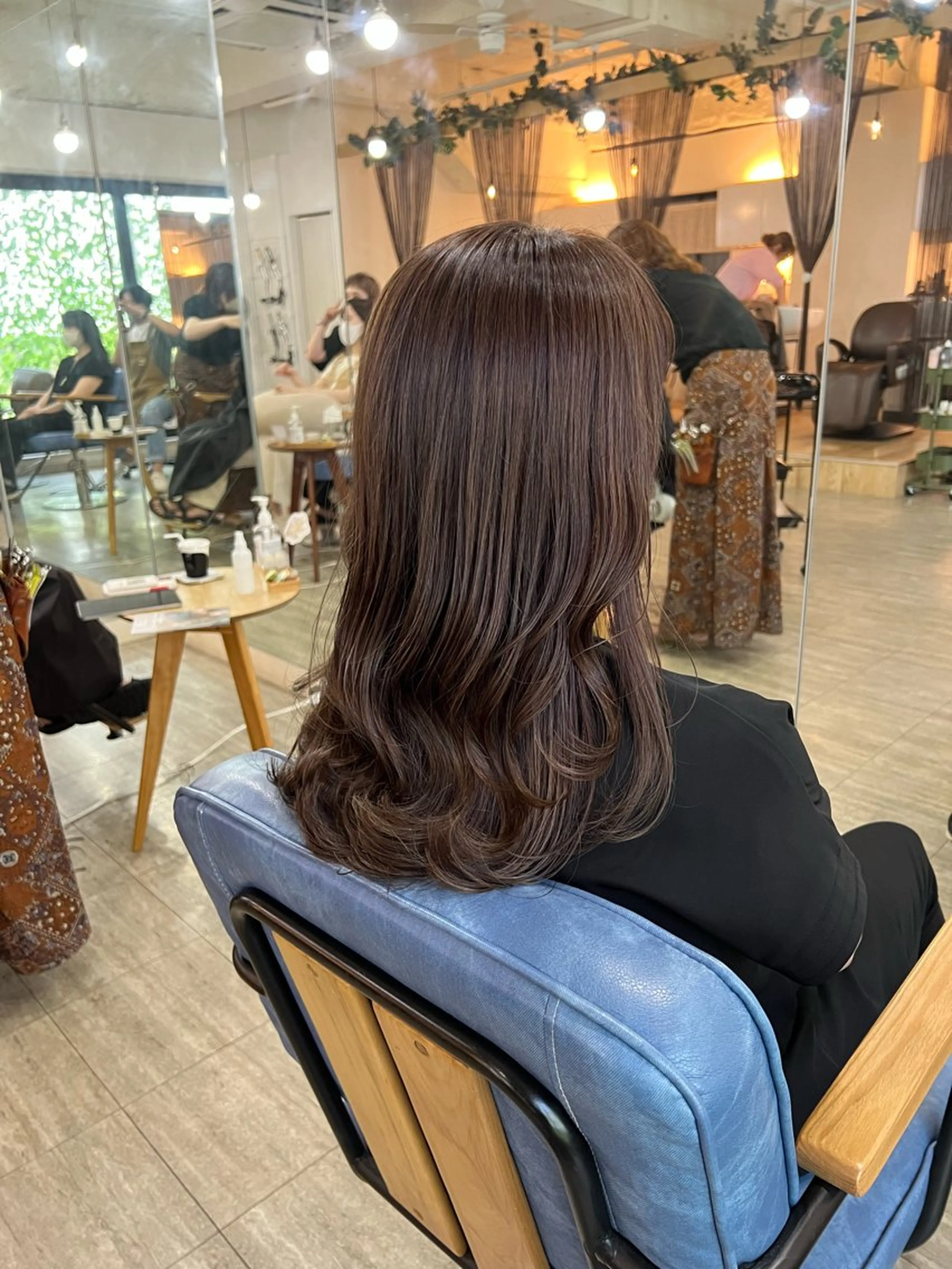 セミロング カラー 韓国風　くすみカラー パーマKOUKIのヘアスタイル