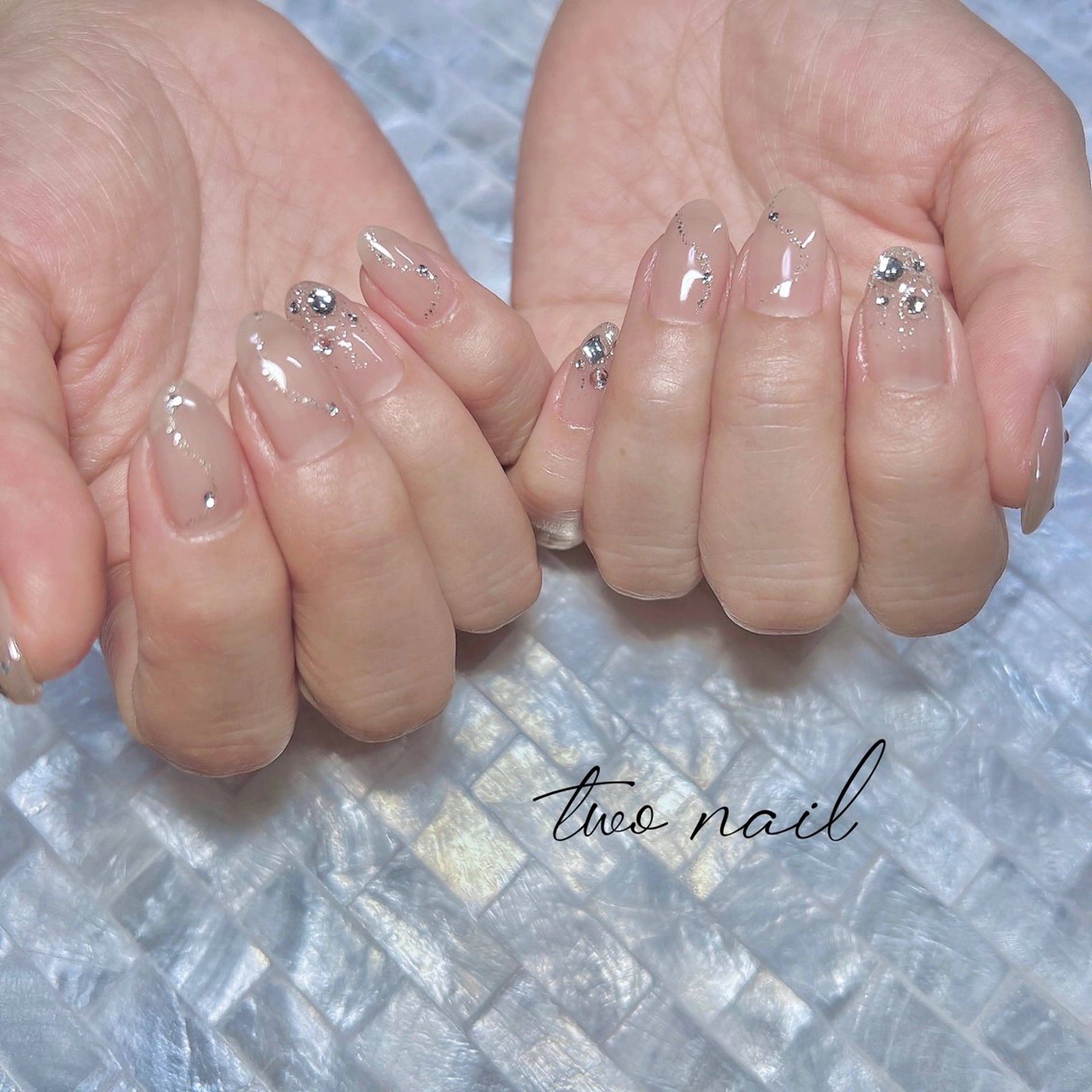 ネイル アートネイル ブラウン フットネイル ハート キラキラネイル ハンドネイル two nailのネイルデザイン