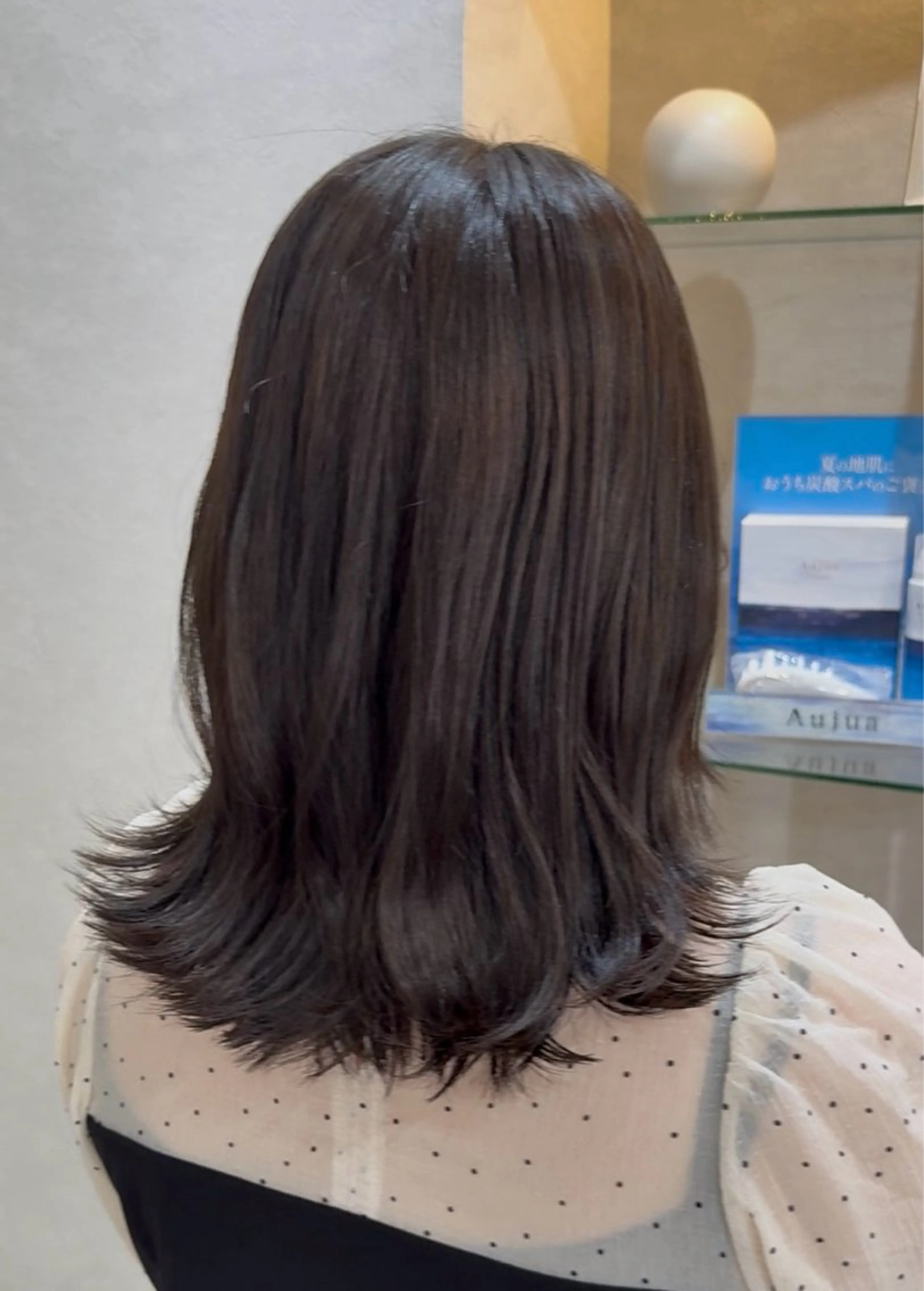 セミロング ヘアカラー ゆうな 透明感カラーのヘアスタイル