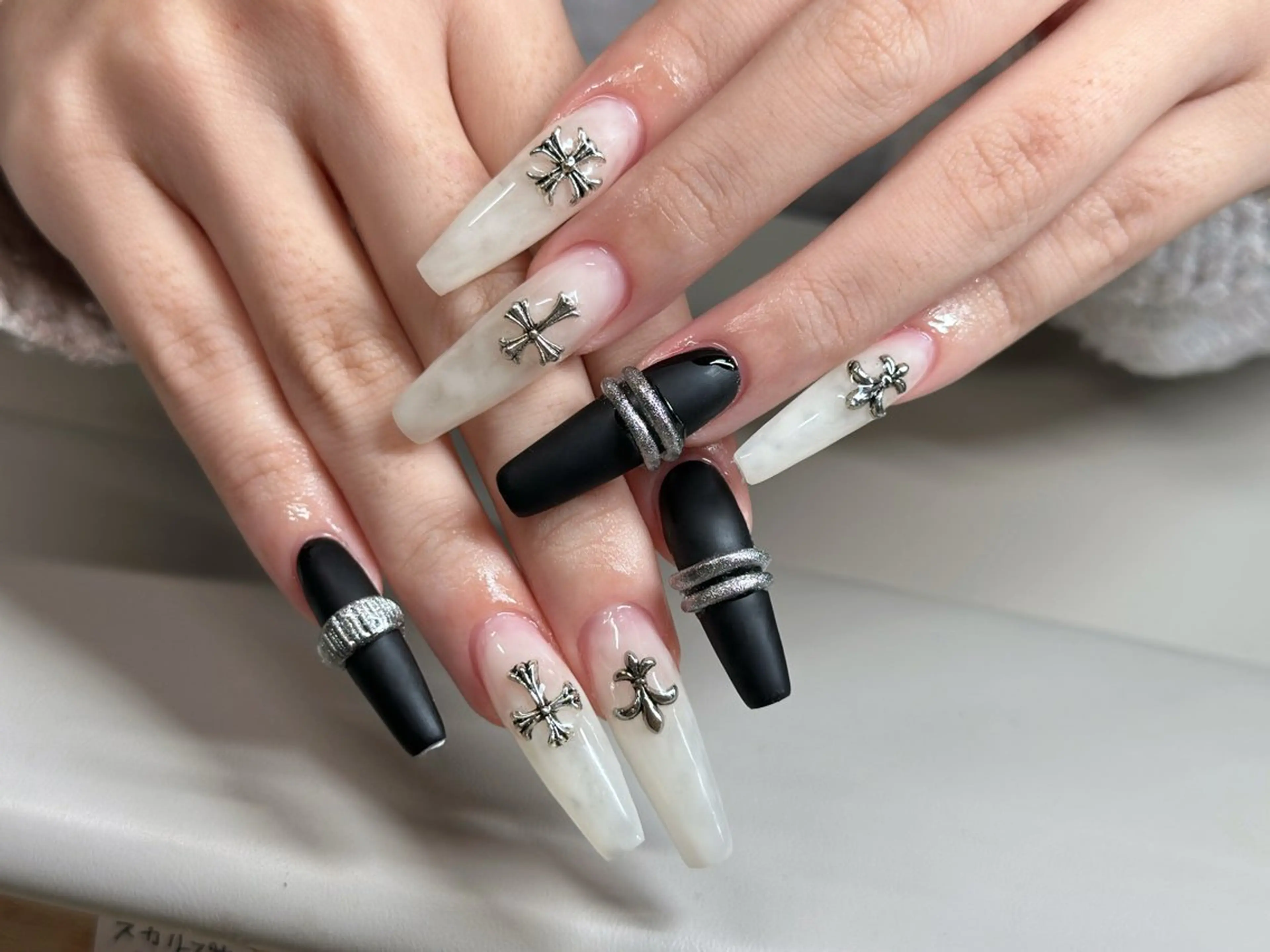 ネイル アートネイル チークネイル フレンチネイル ガーリー ガラスフレンチ Rola kira nail salon所属・麗 レイのネイルデザイン