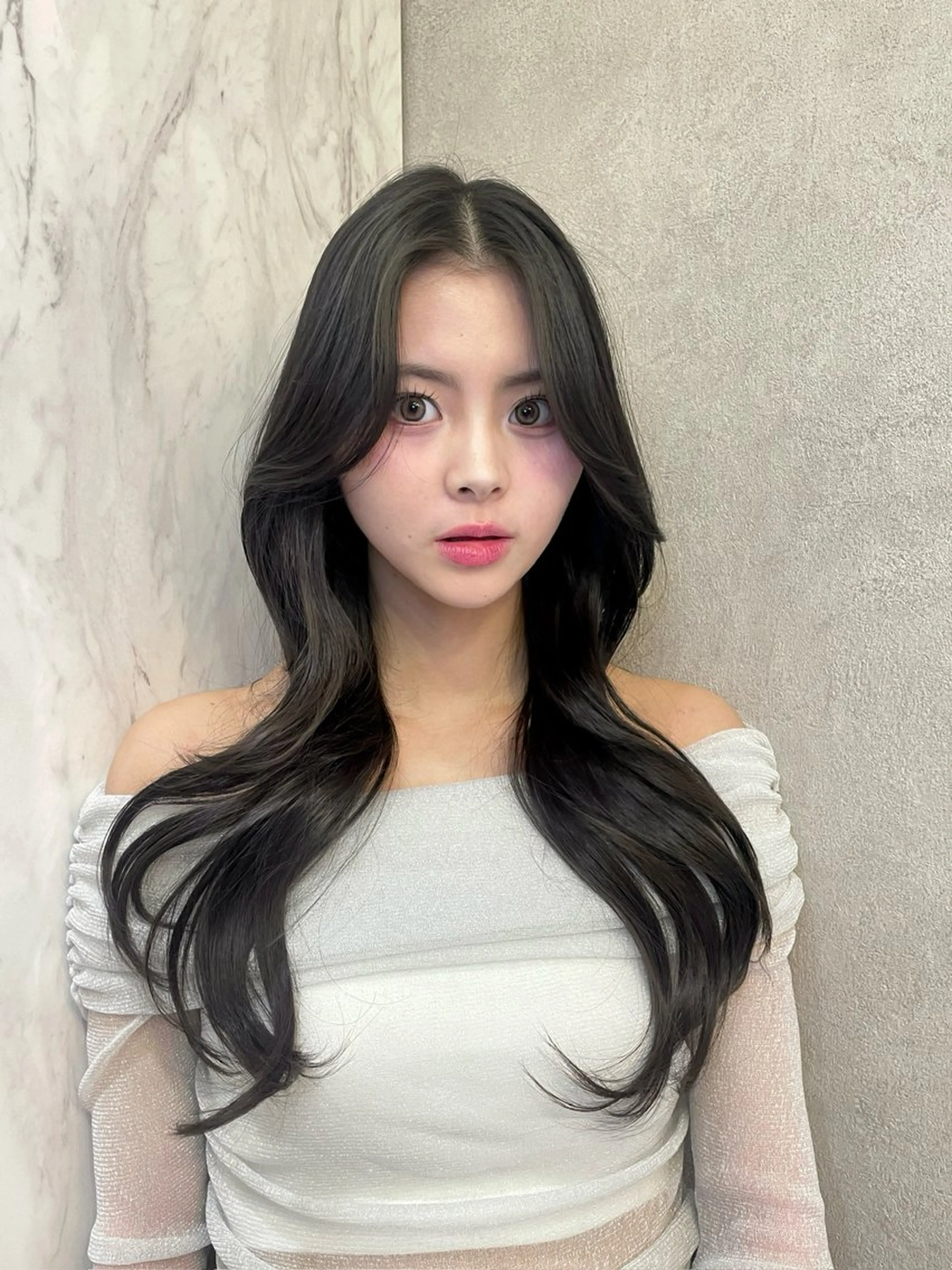 ロング カラー くびれヘア カット ヘアカラー トリートメント RIN/韓国レイヤー /ハッシュカットのヘアスタイル