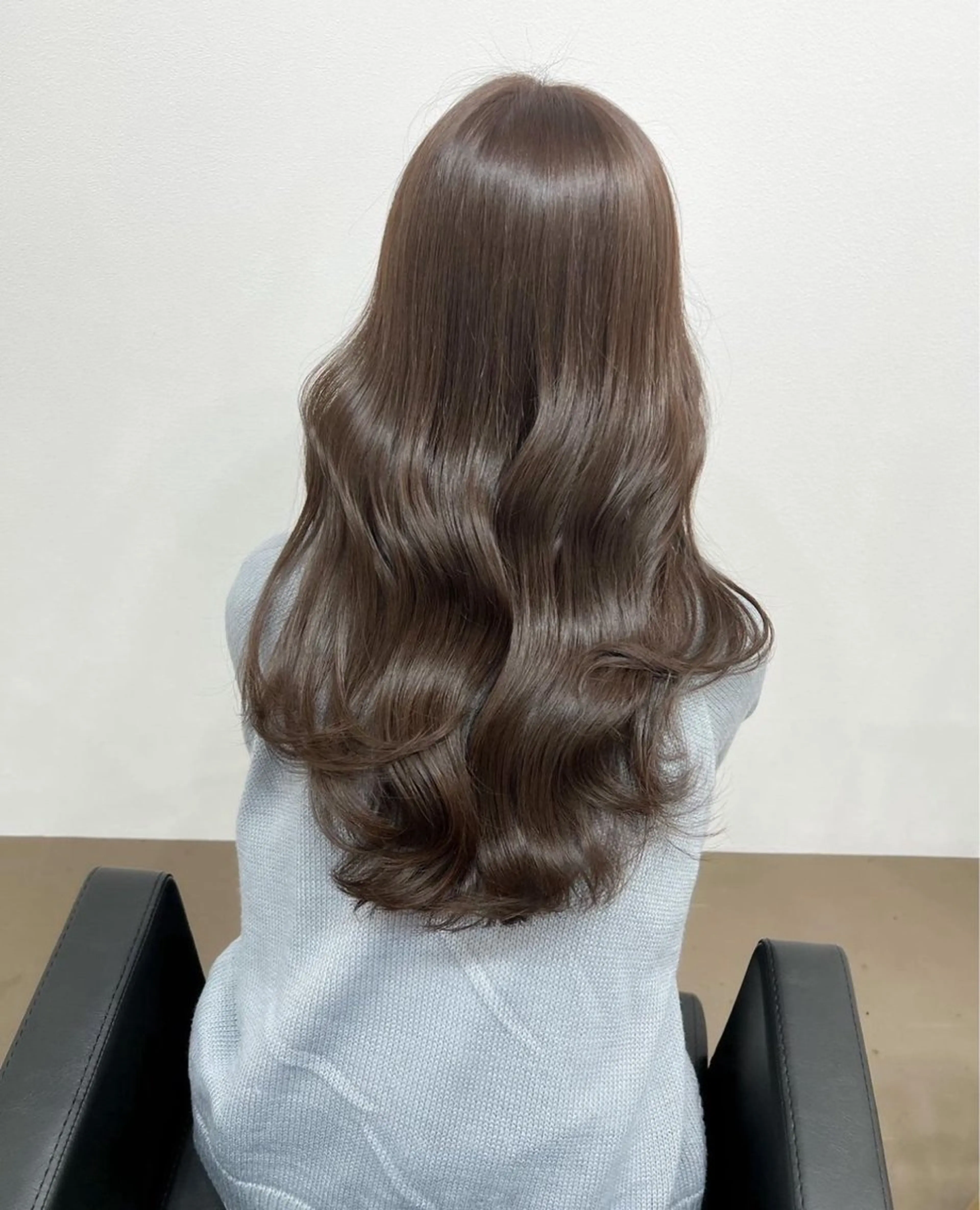 ロング カラー 加藤 詩流のヘアスタイル