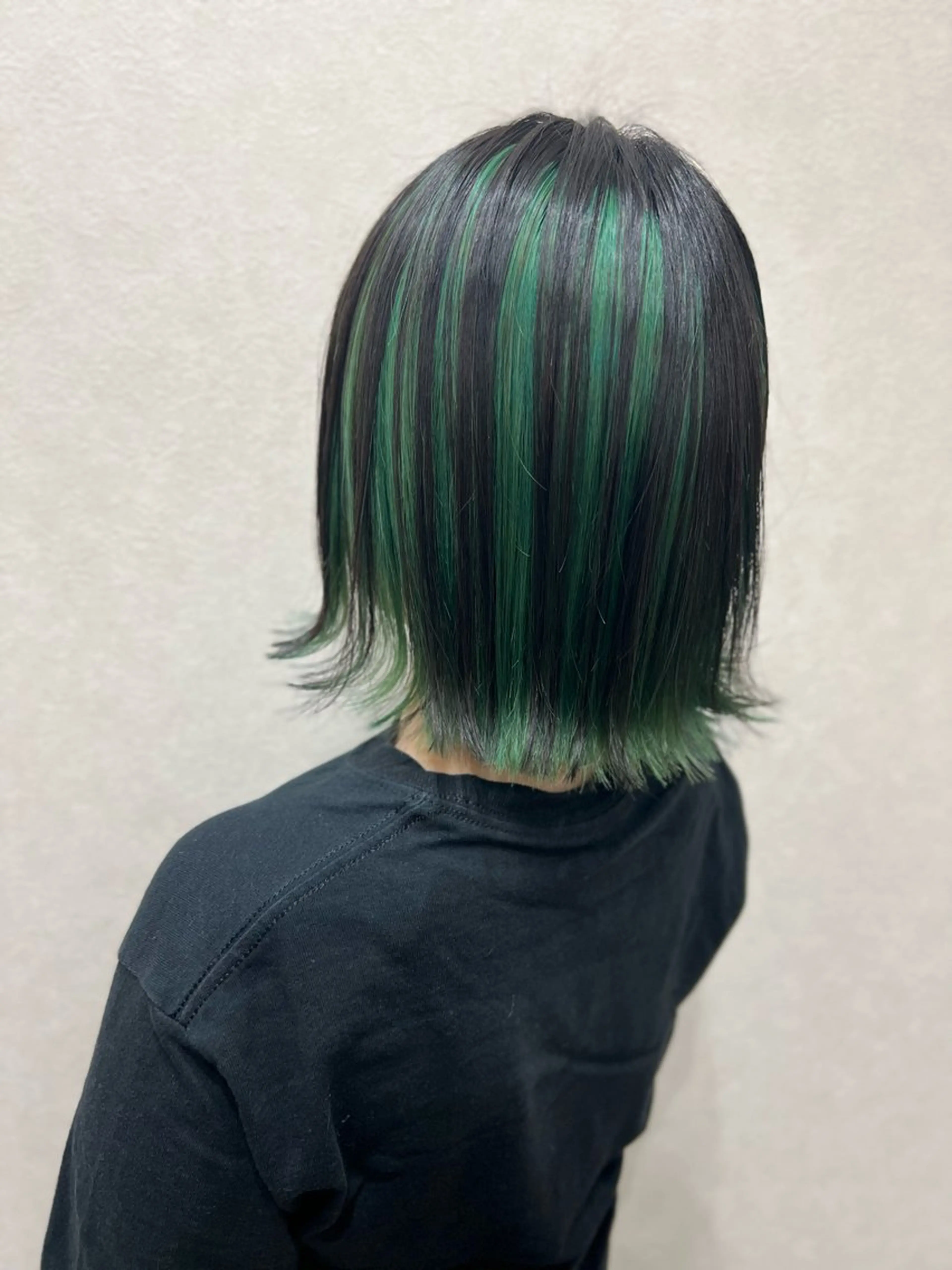 ミディアム カラー エメラルドグリーン インナーカラー 🍇おぐら めぐみ🍇のヘアスタイル