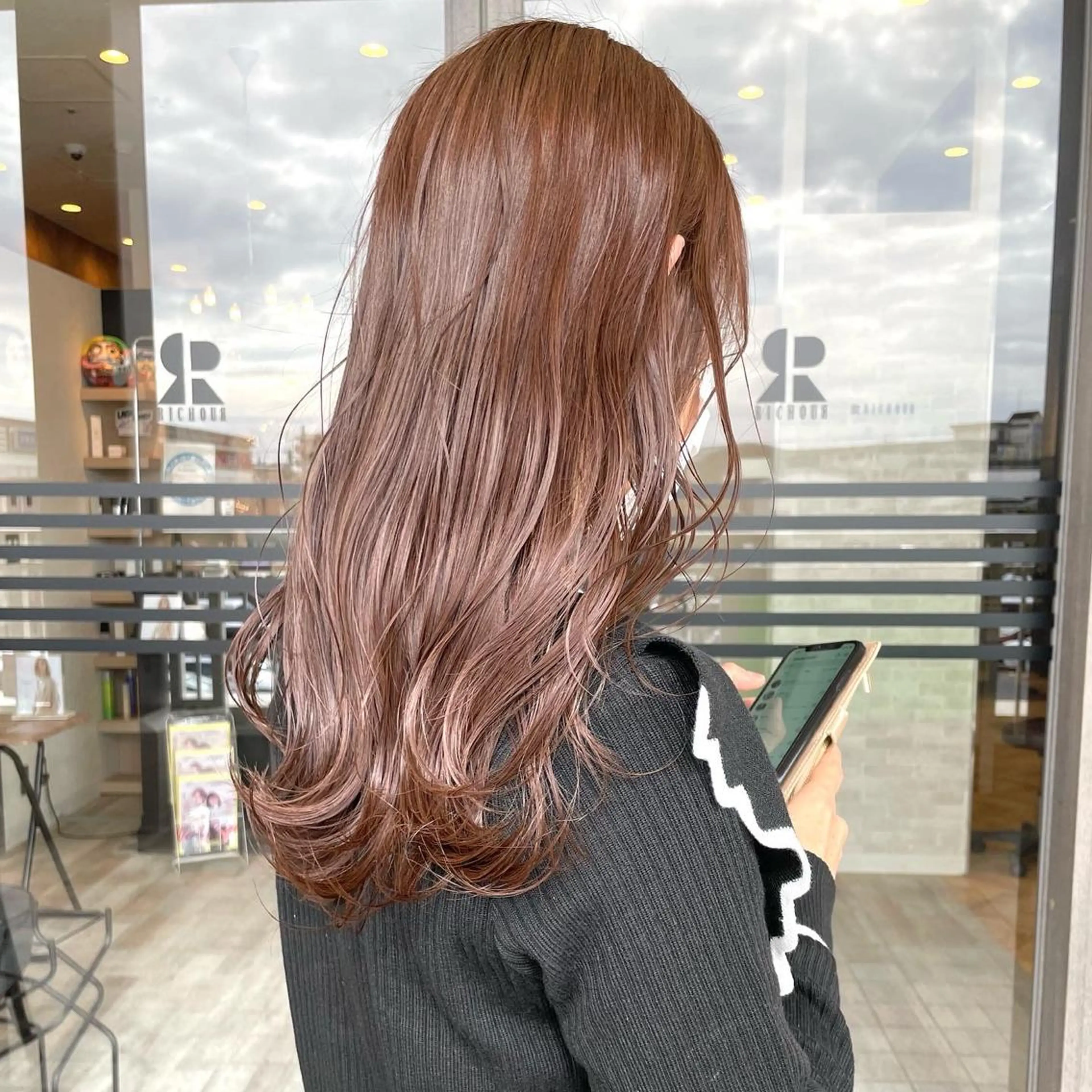 ロング カラー カット ヘアカラー トリートメント 田中   麗彩也のヘアスタイル