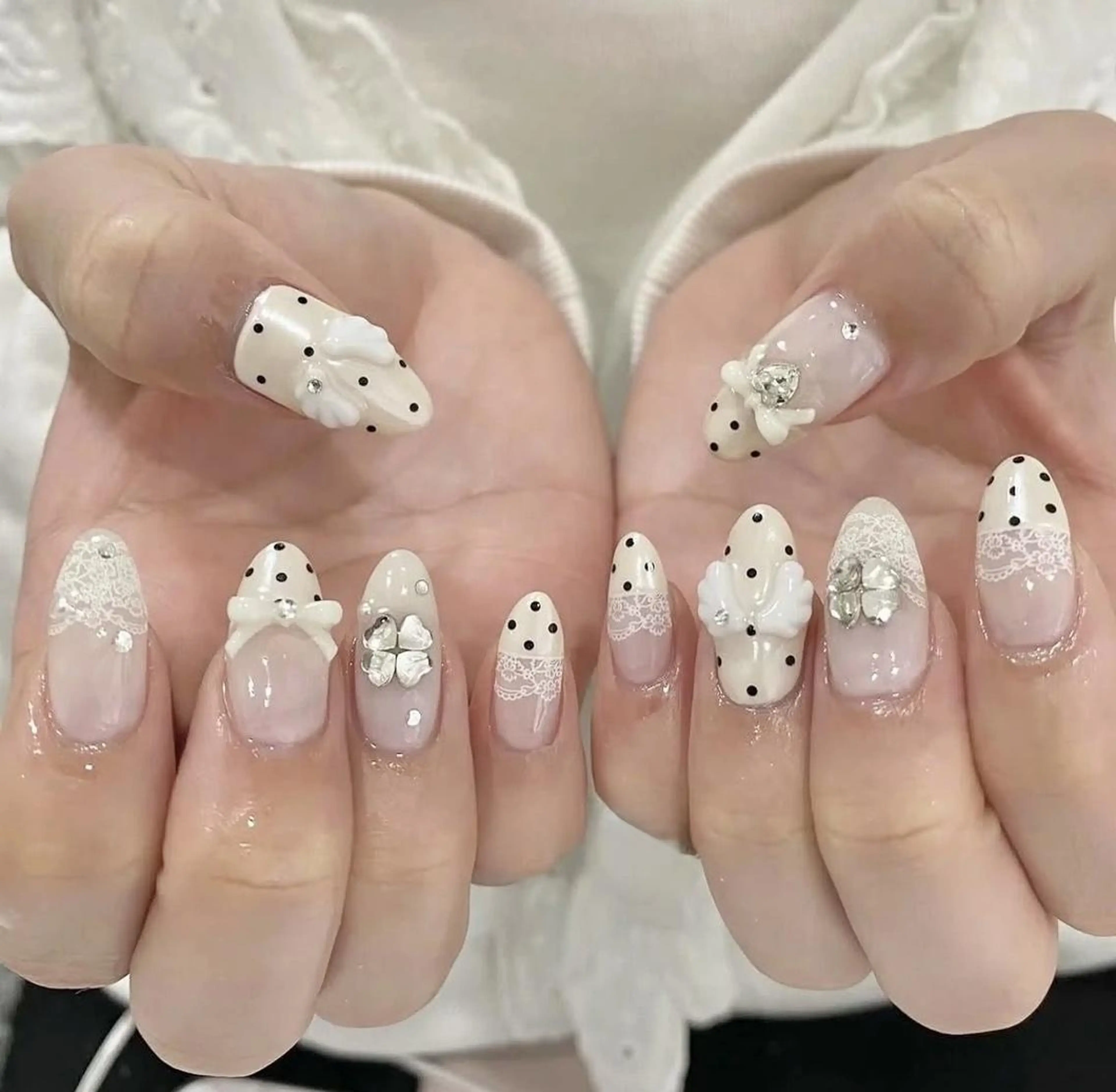 ネイル 長さ出し フレンチネイル グラデーション 卒業式 マグネットネイル ハンドネイル MIHANA SAKURAのネイルデザイン